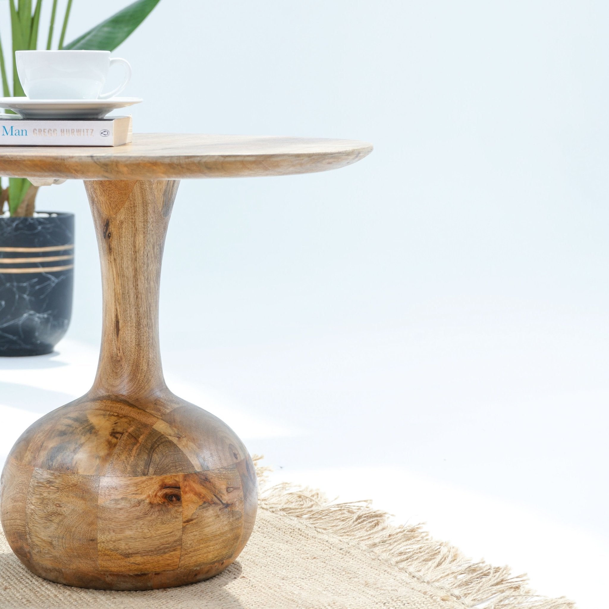VOLARA ROUND SIDE TABLE - Art and craft furniture