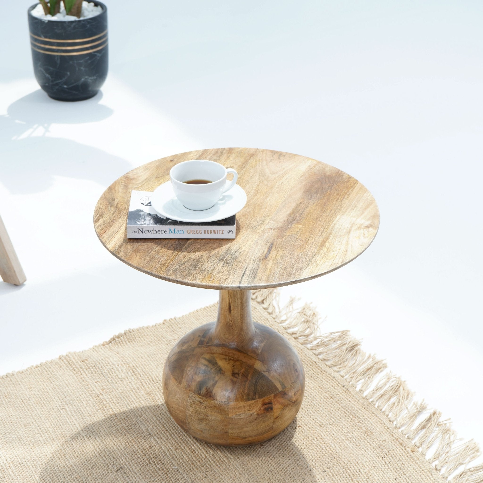 VOLARA ROUND SIDE TABLE - Art and craft furniture