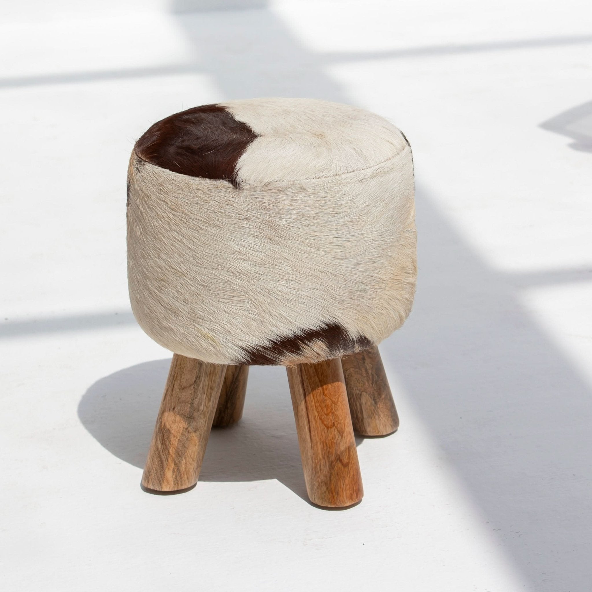 WOODEN LEATHER STOOL - Art and craft furniture