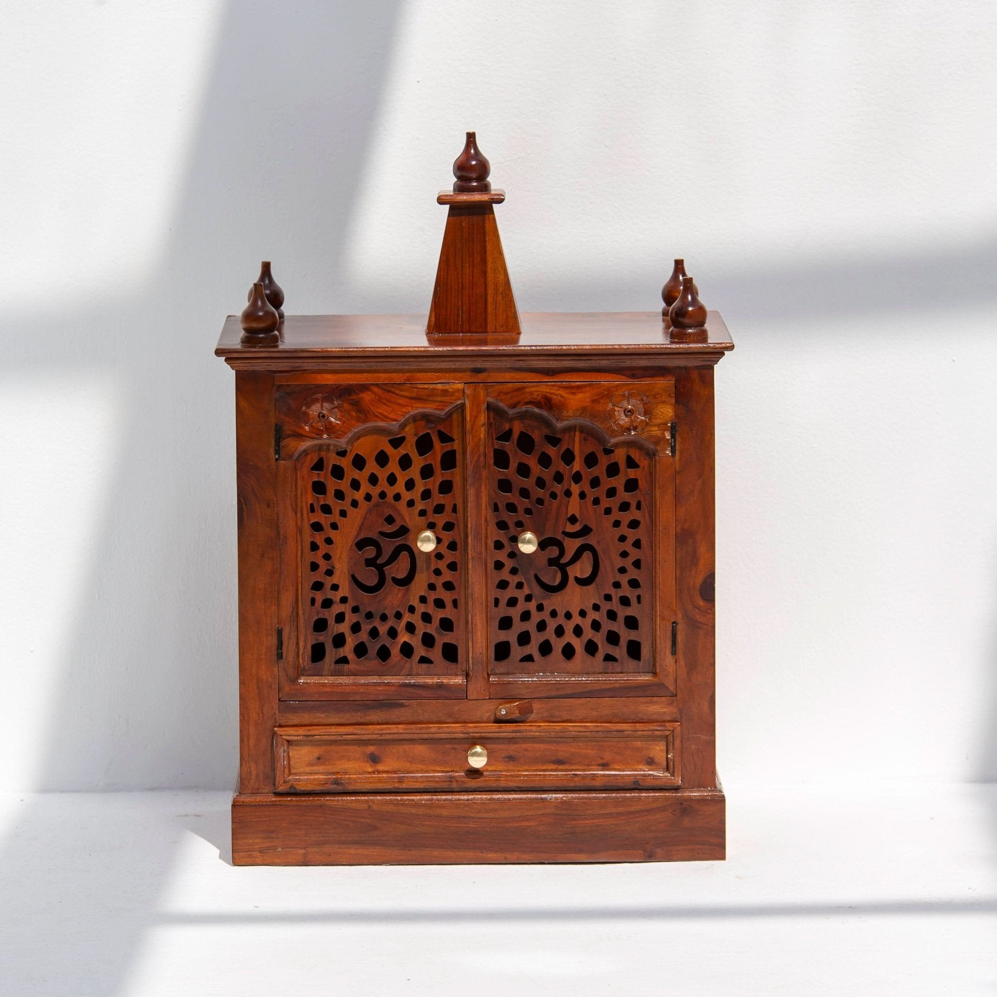 WOODEN TEMPLE - Art and craft furniture