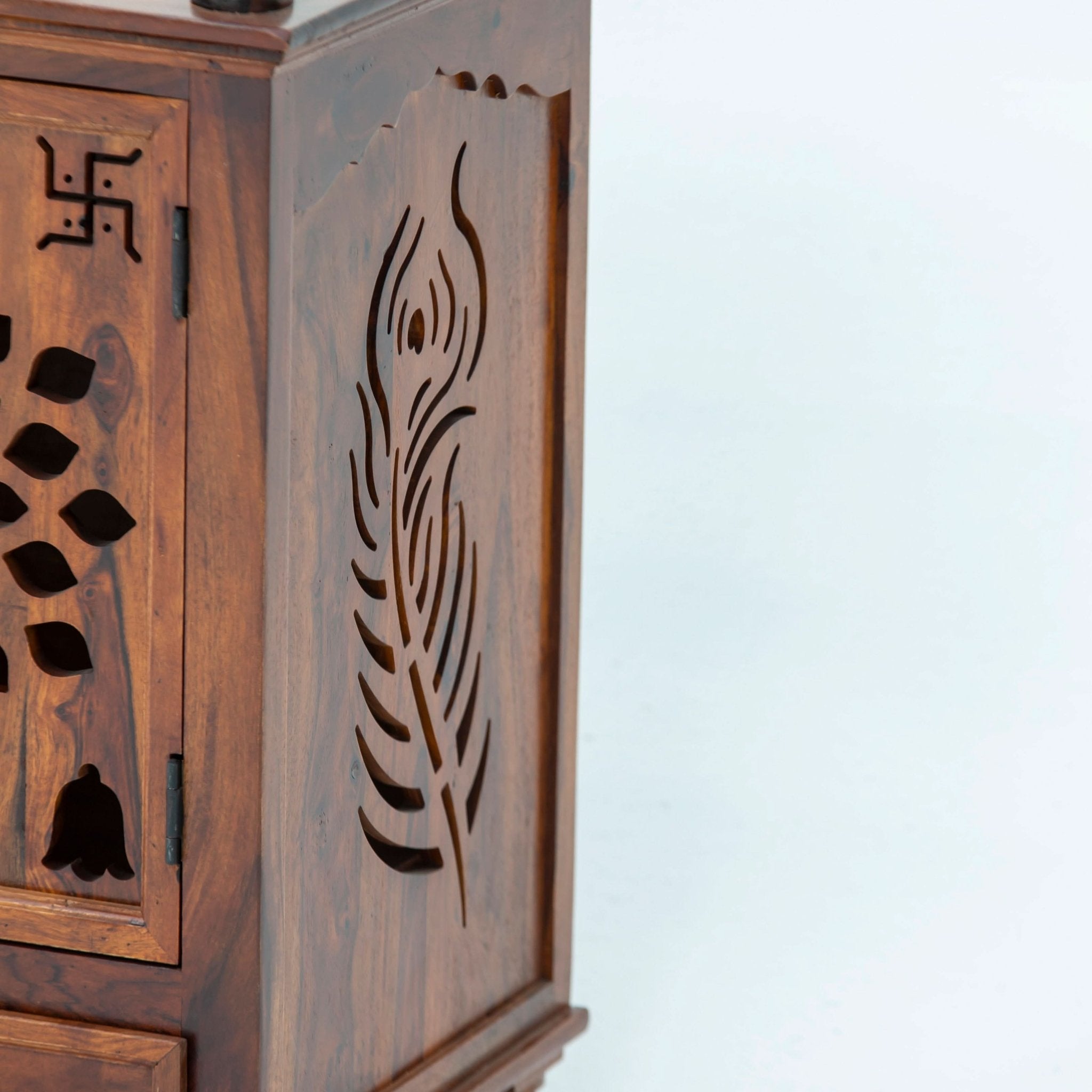 WOODEN TEMPLE - Art and craft furniture