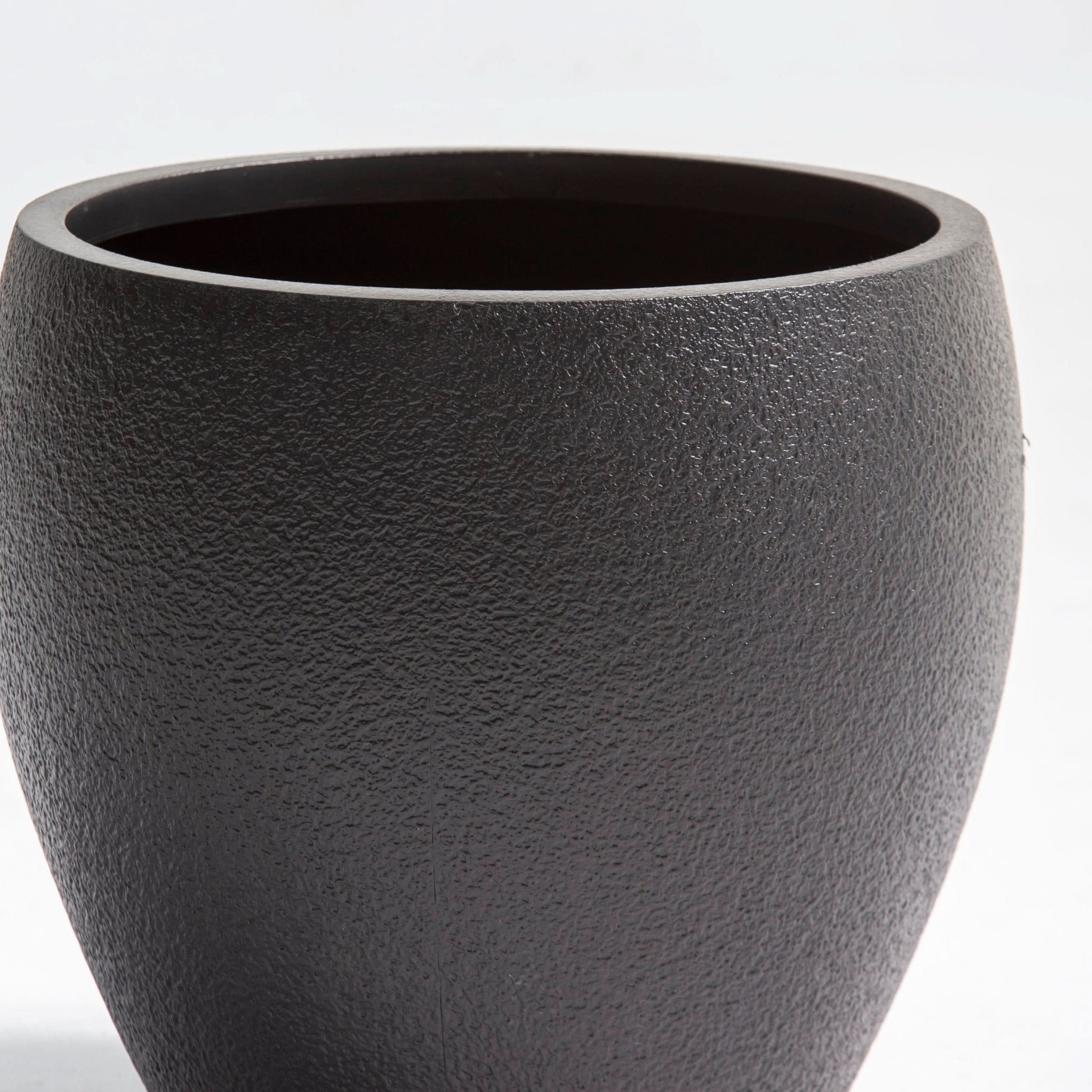 ZENO BLACK TEXTURE FIBER PLANT POT - Art and craft furniture