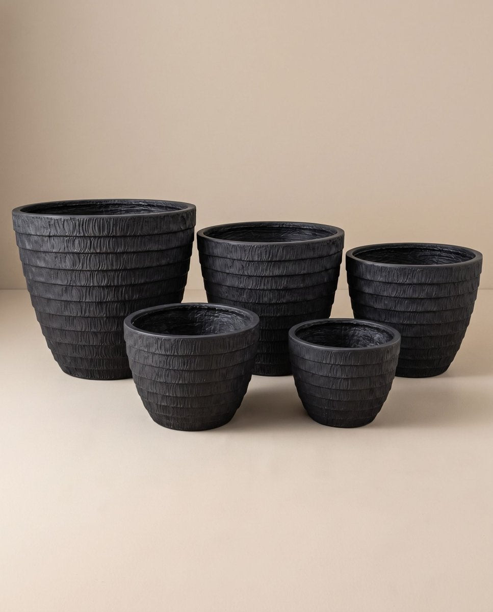 Zerra Black planter - Art and craft furniture