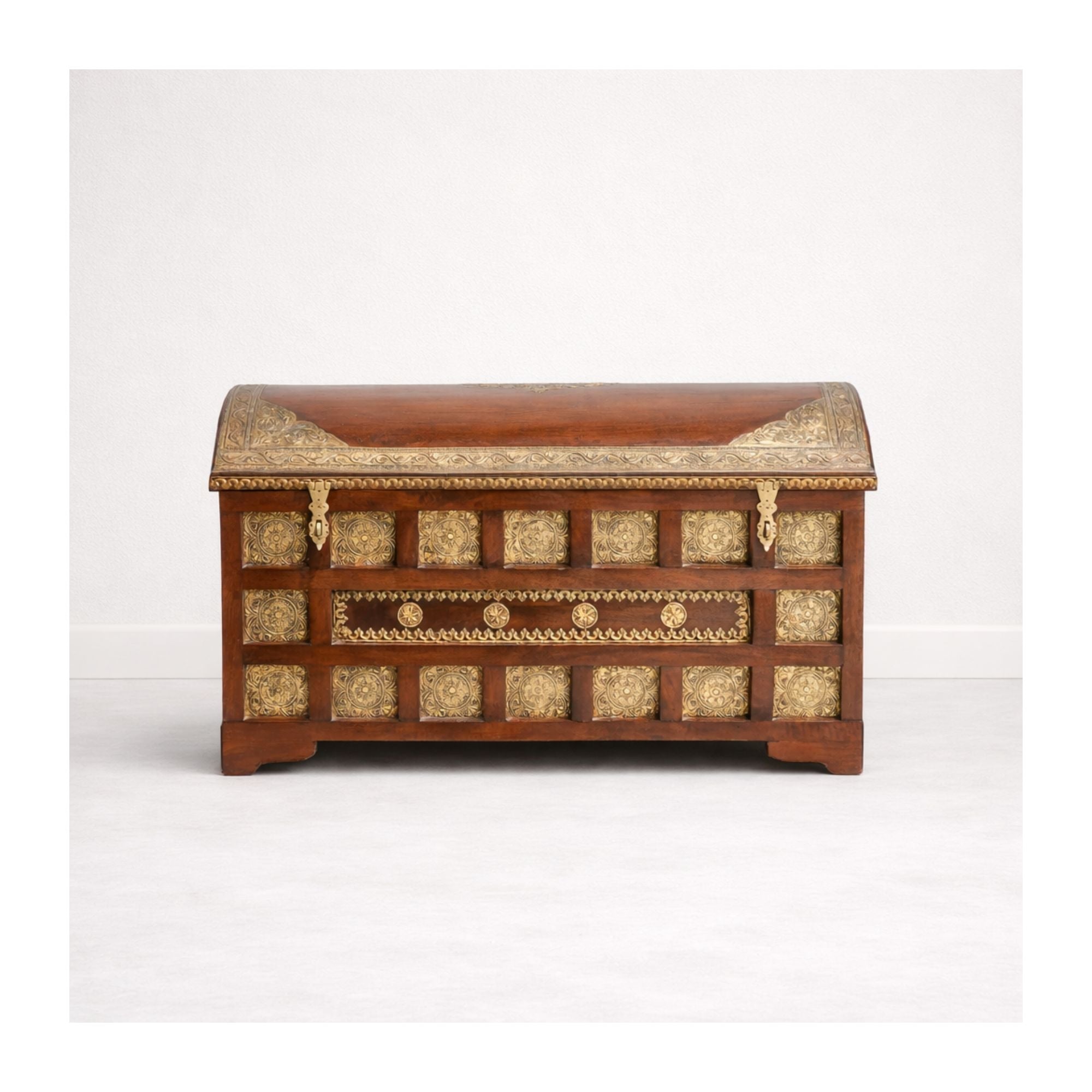 Trunk/Box - Art and craft furniture