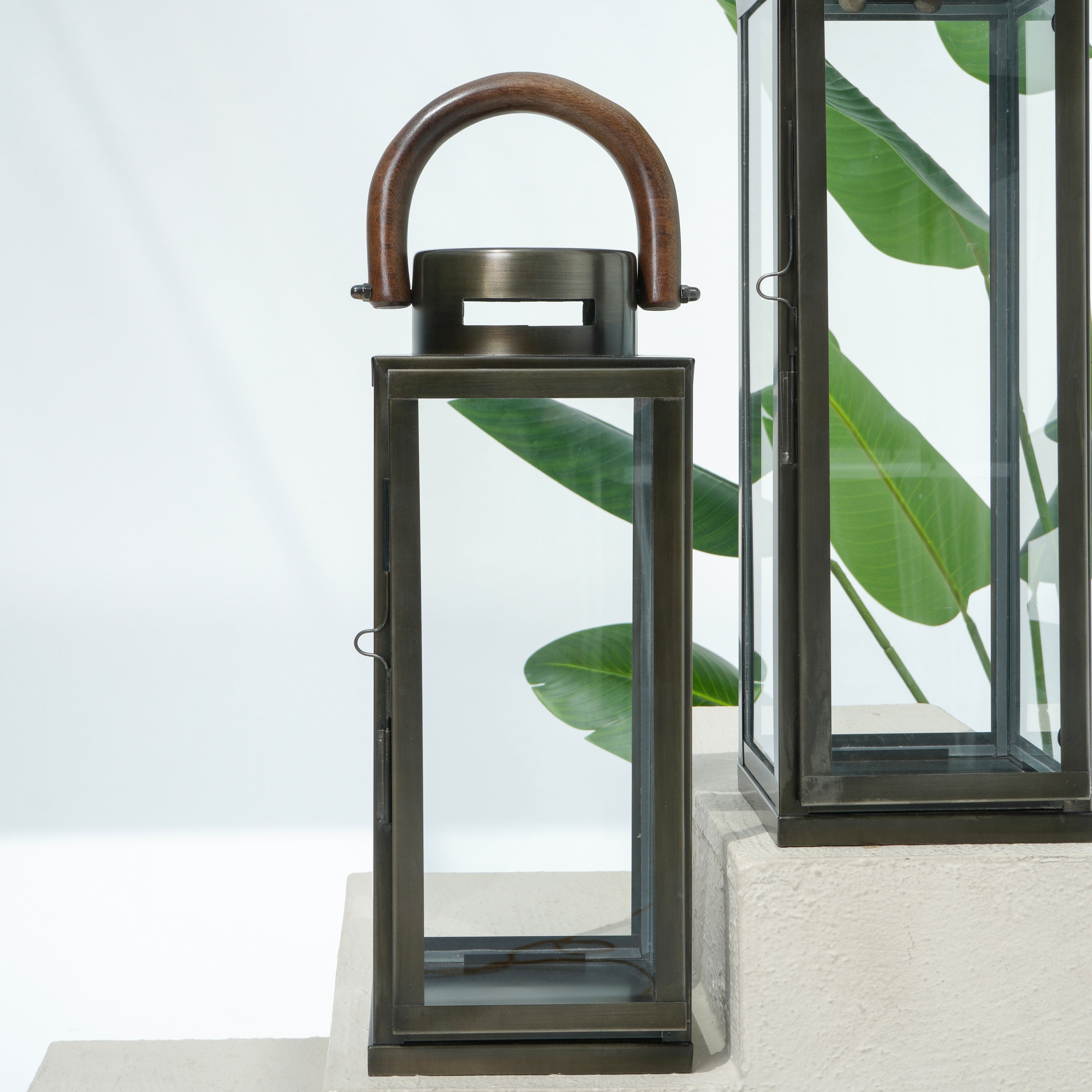 Flickering Harmony Long Lantern