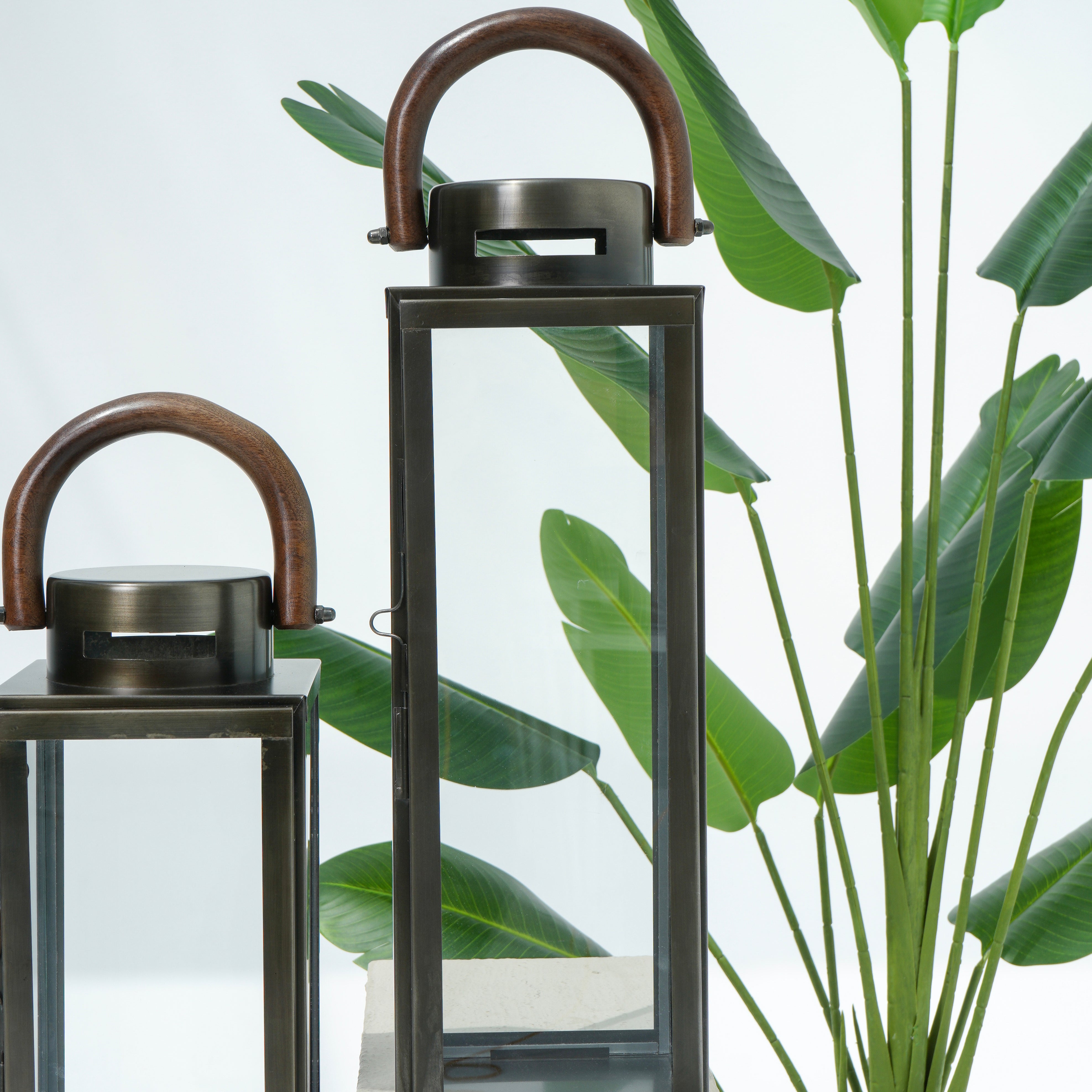 Flickering Harmony Long Lantern