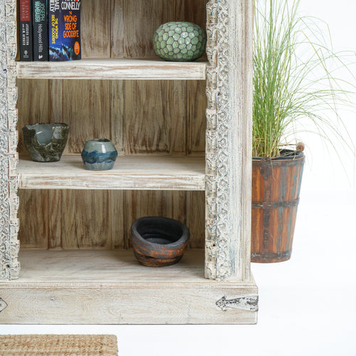 RUSTIC LUXE WOODEN BOOKSHELF