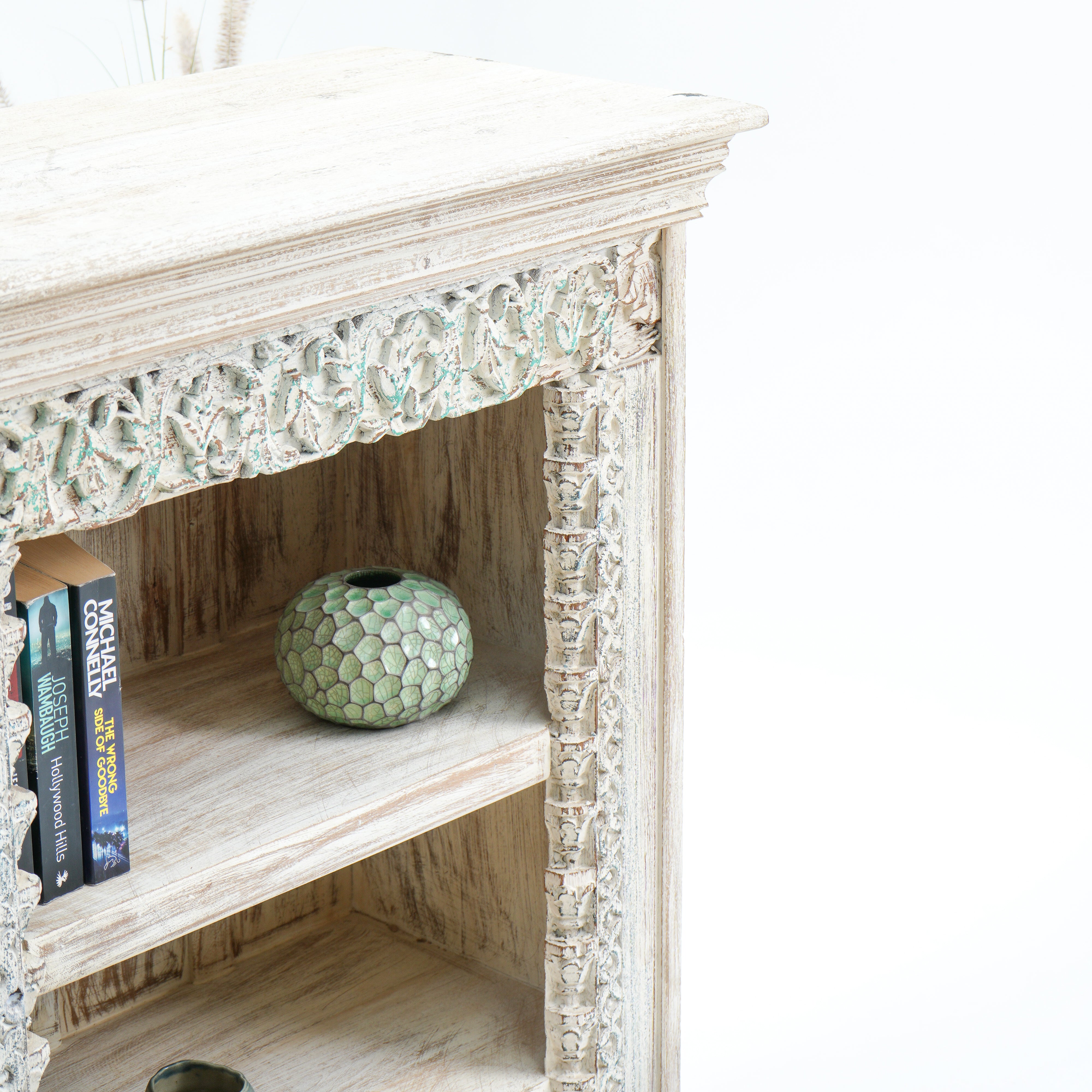 RUSTIC LUXE WOODEN BOOKSHELF