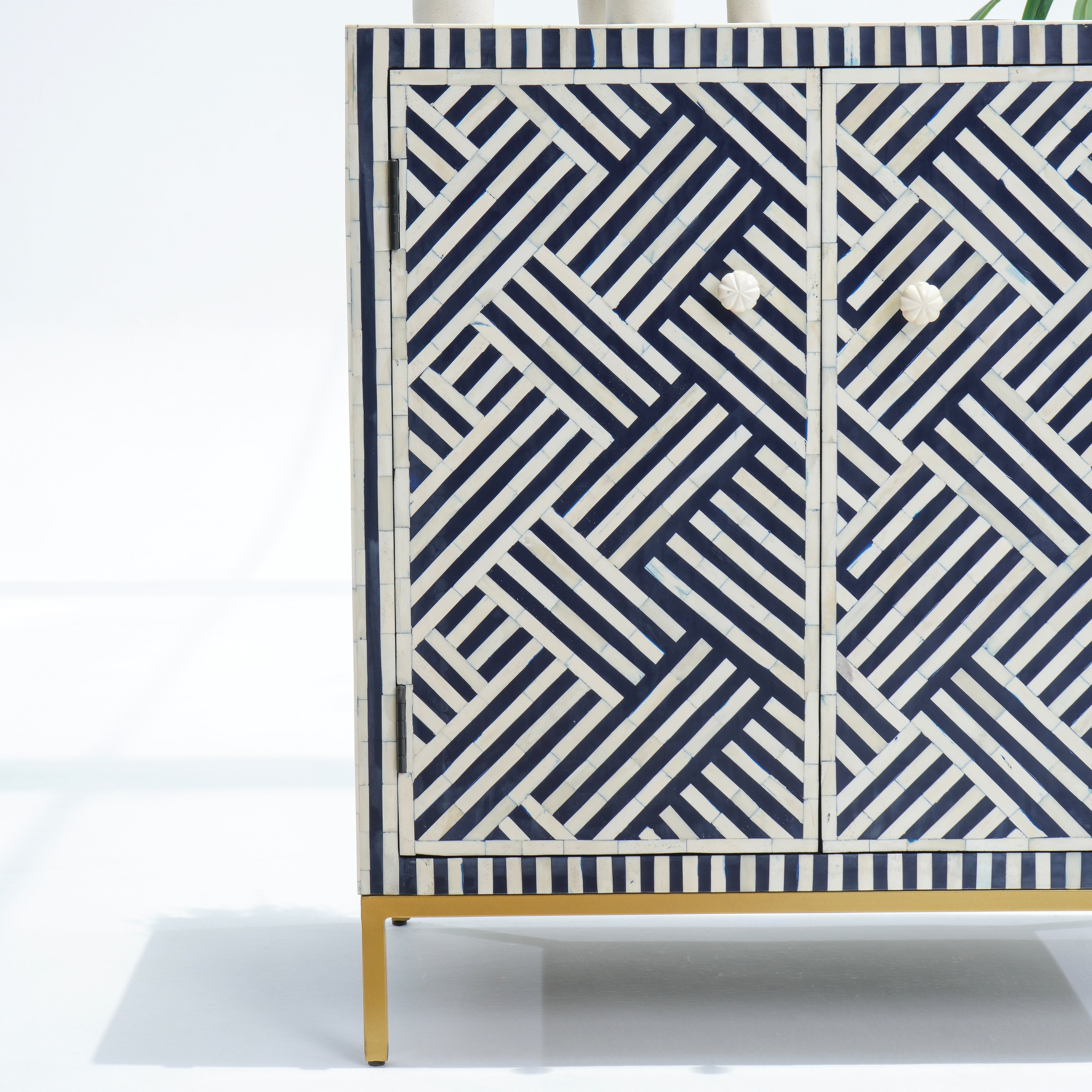 INLAY TWO DOOR SIDE BOARD