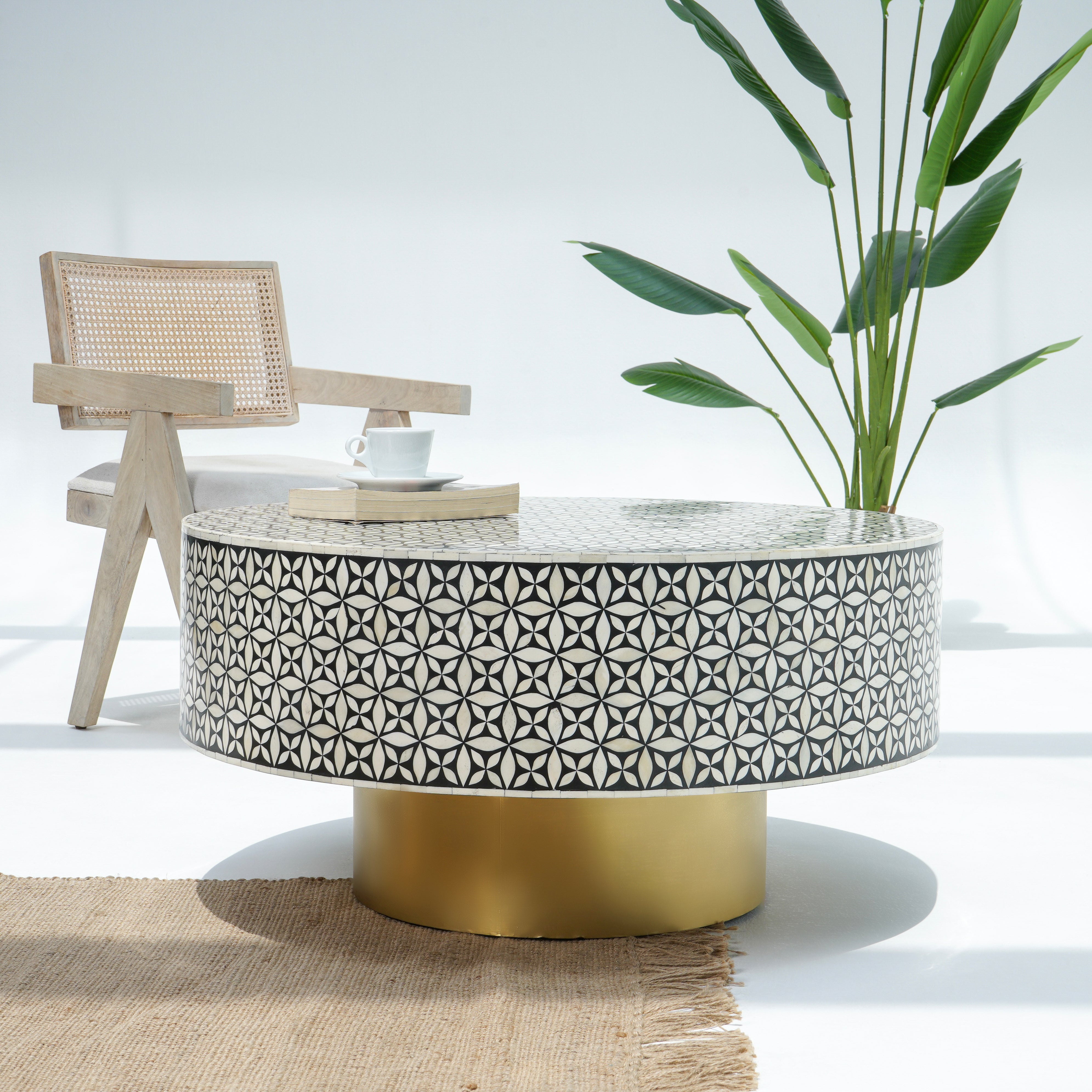 INLAY BLACK ROUND COFFEE TABLE