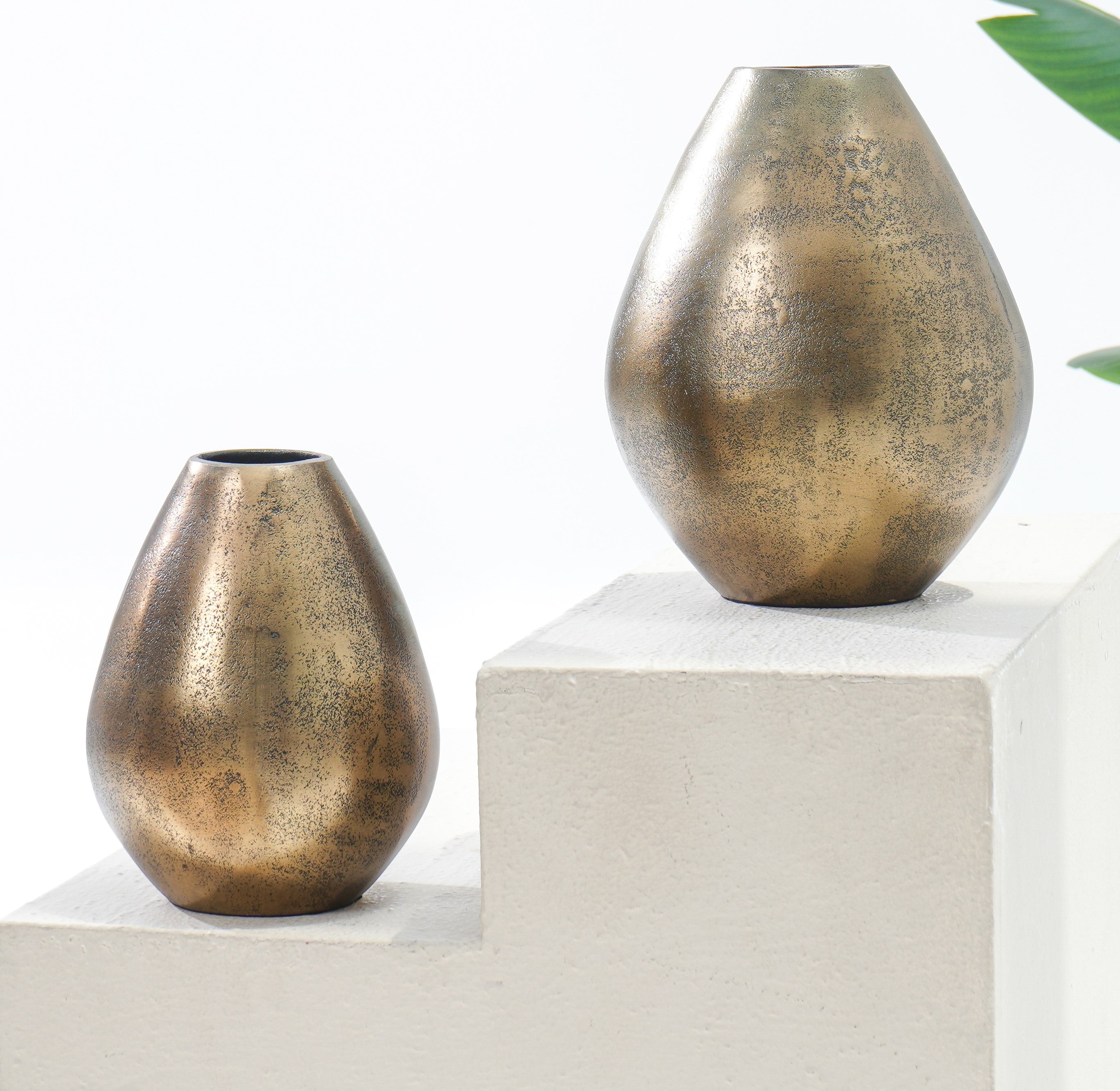 PETAL PERFECTION BIG FLOWER VASE