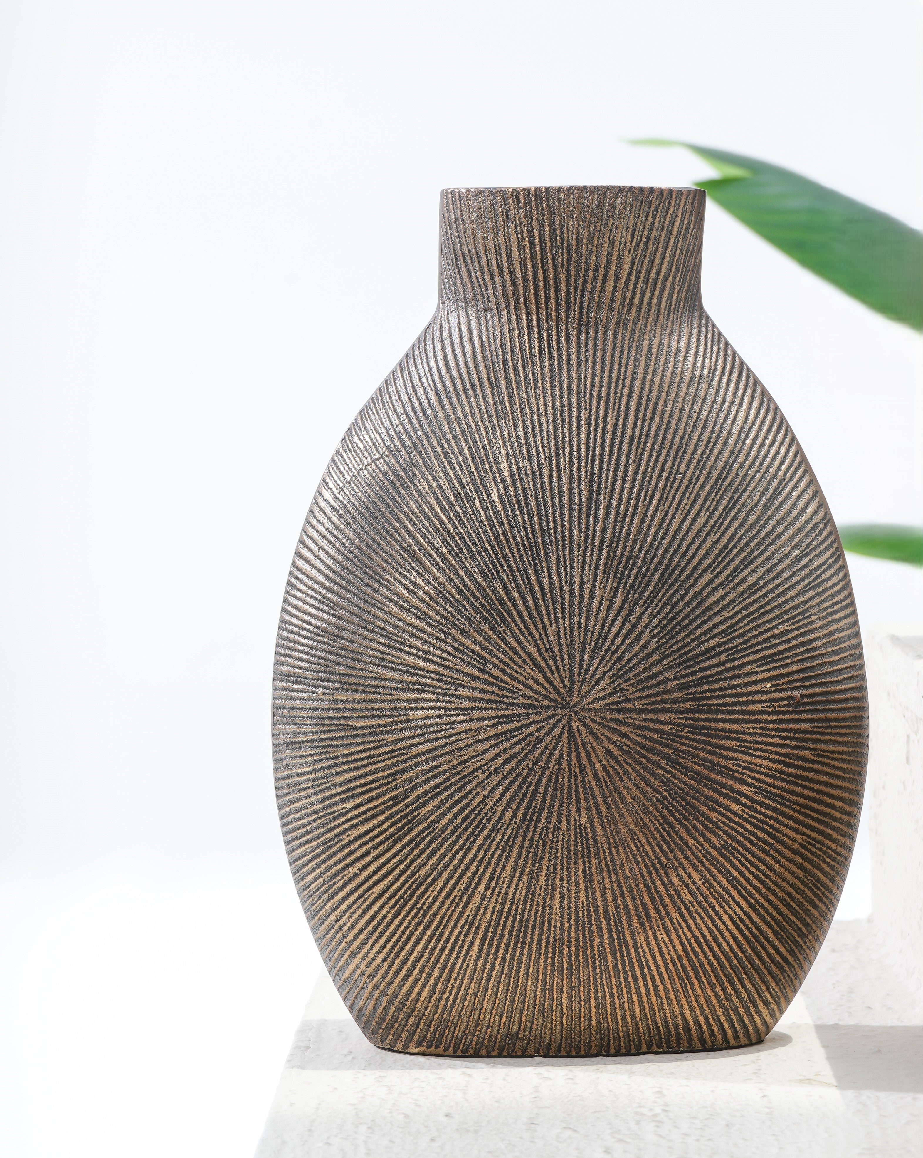Elegant Embrace Small Flower Vase