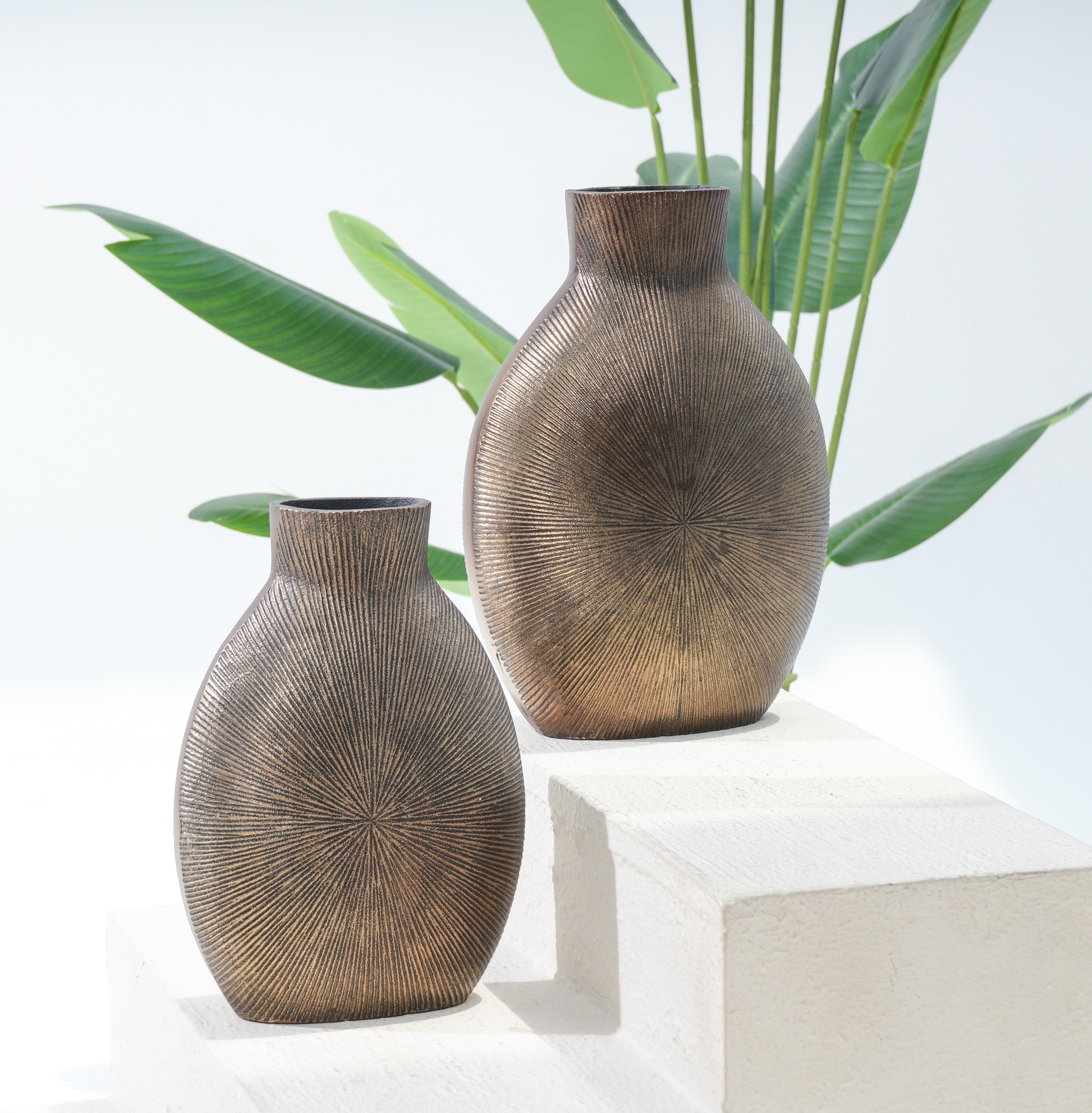 Elegant Embrace Small Flower Vase