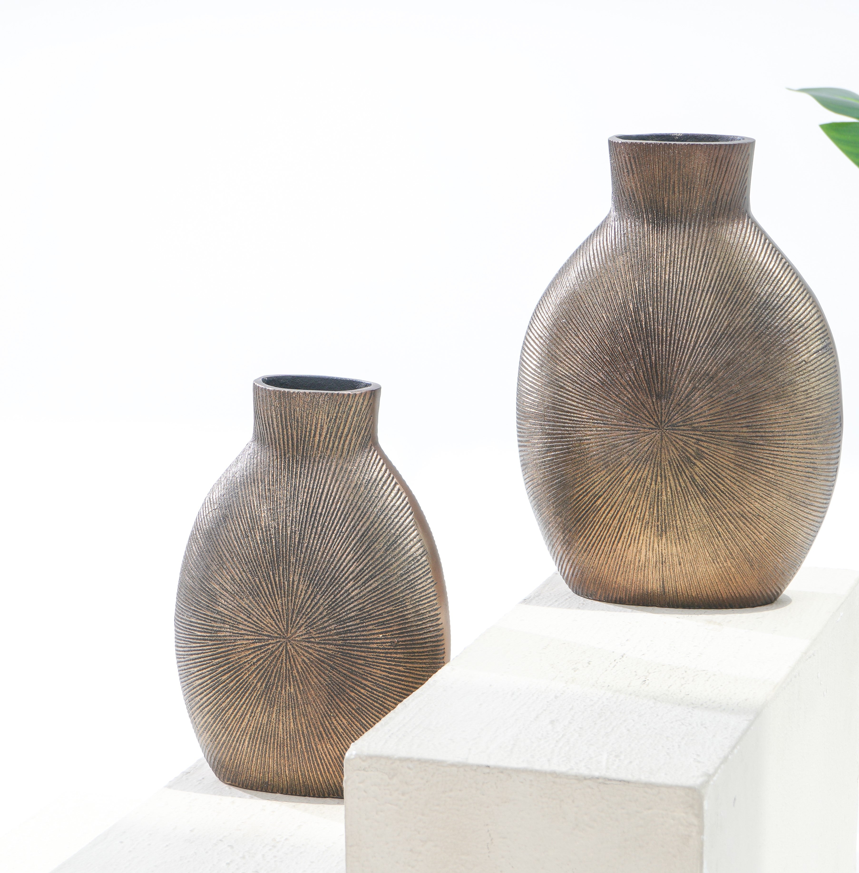 Elegant Embrace Small Flower Vase