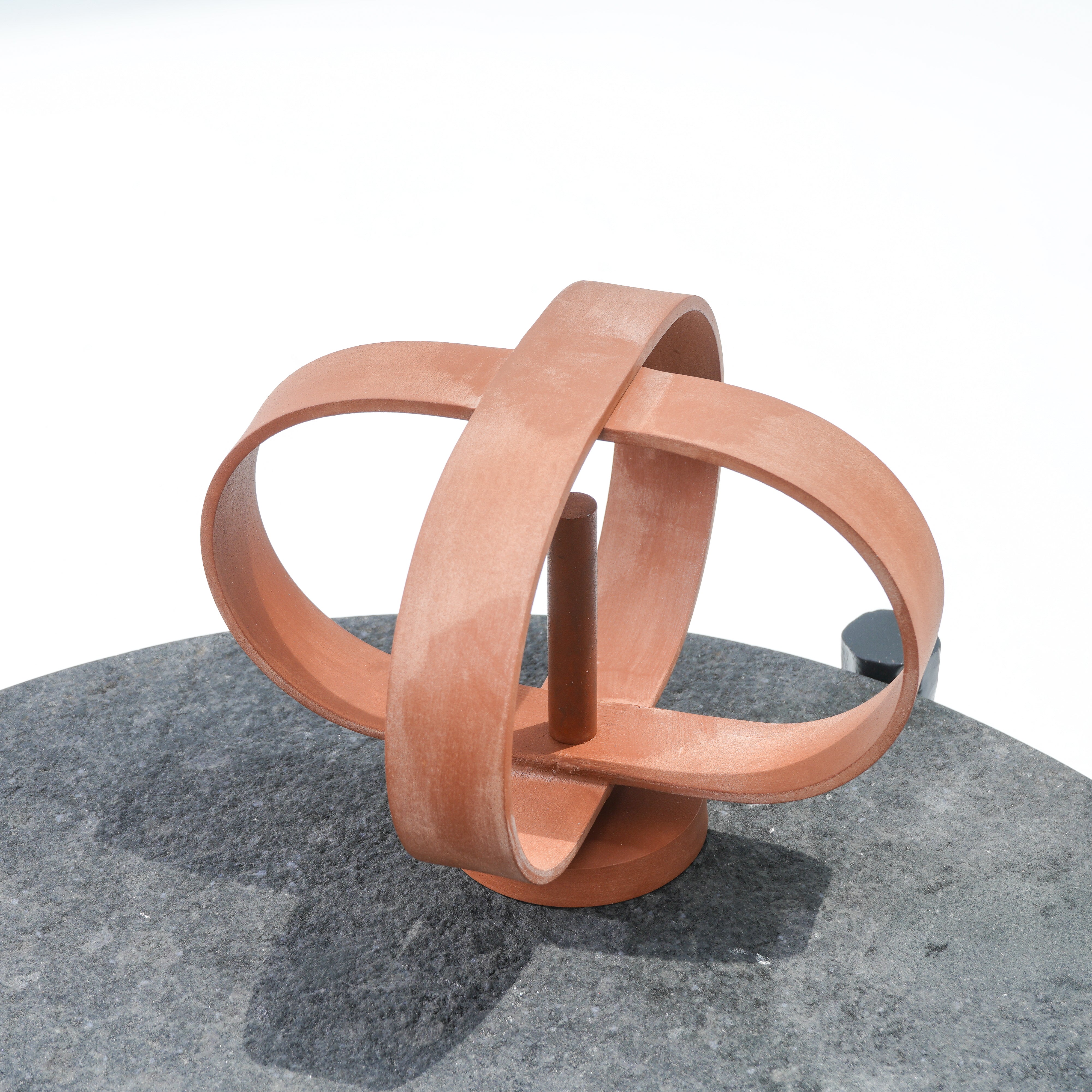 Harmonious Pillar Holder