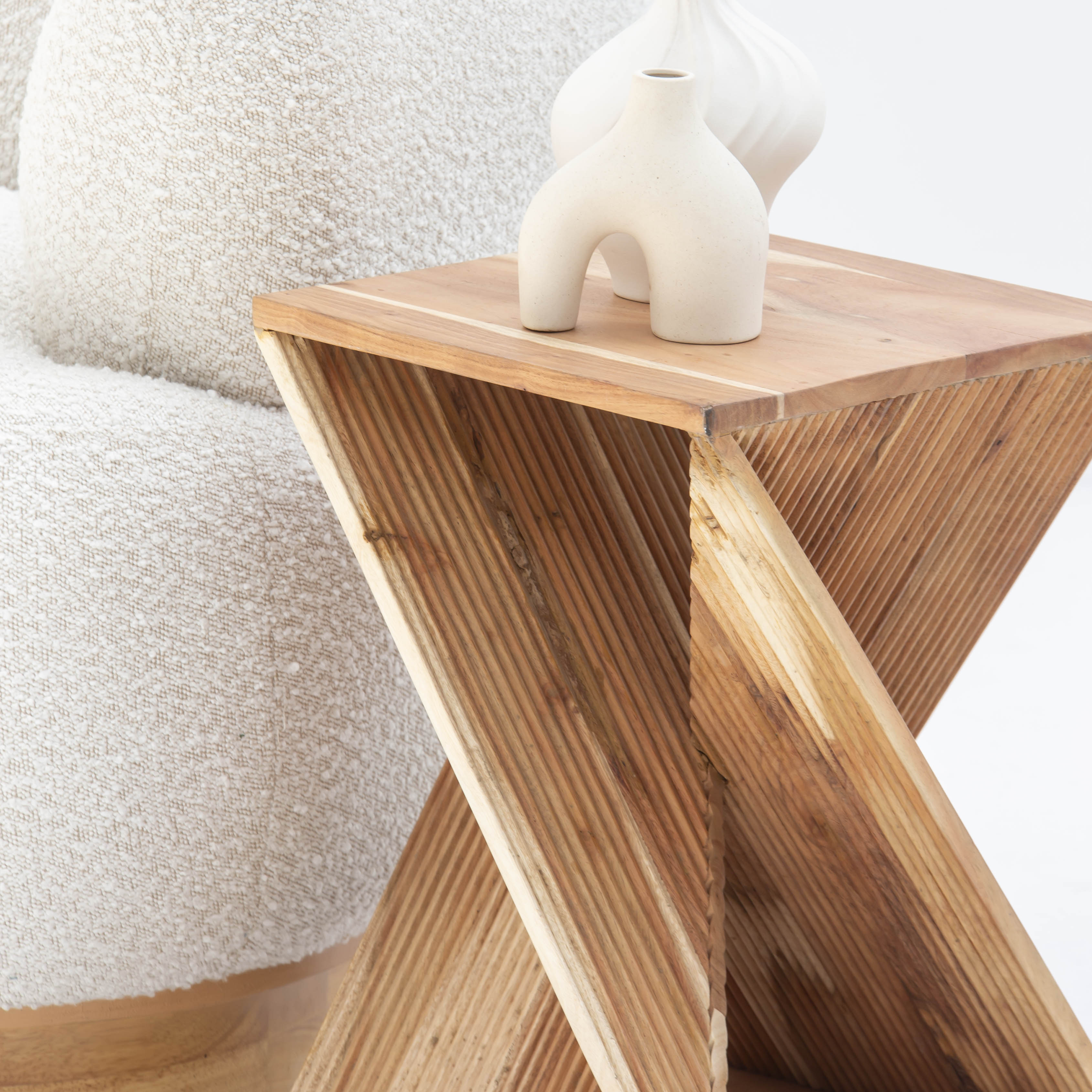 MONTERA WOODEN SIDE TABLE - Art and craft furniture 