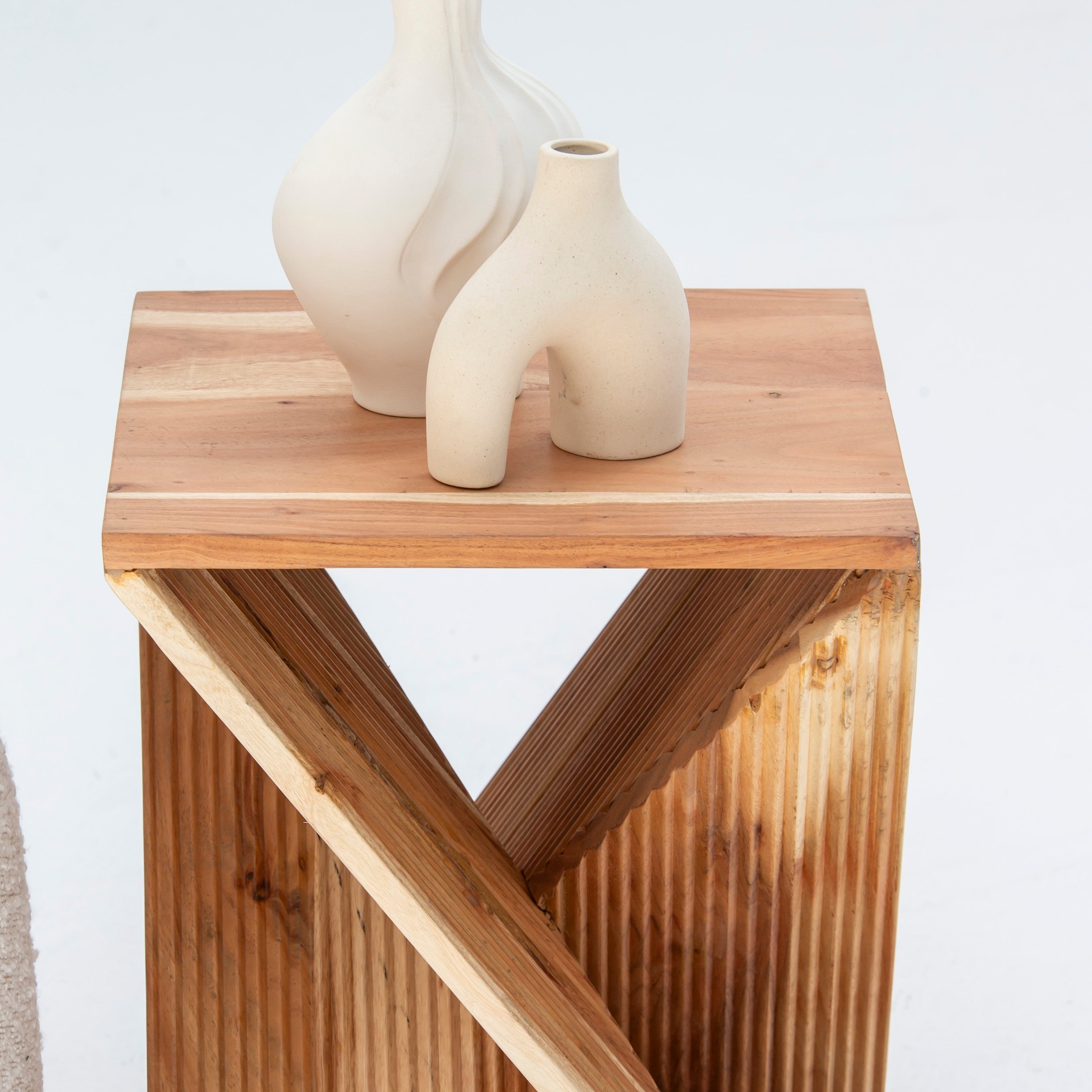 MONTERA WOODEN SIDE TABLE - Art and craft furniture 