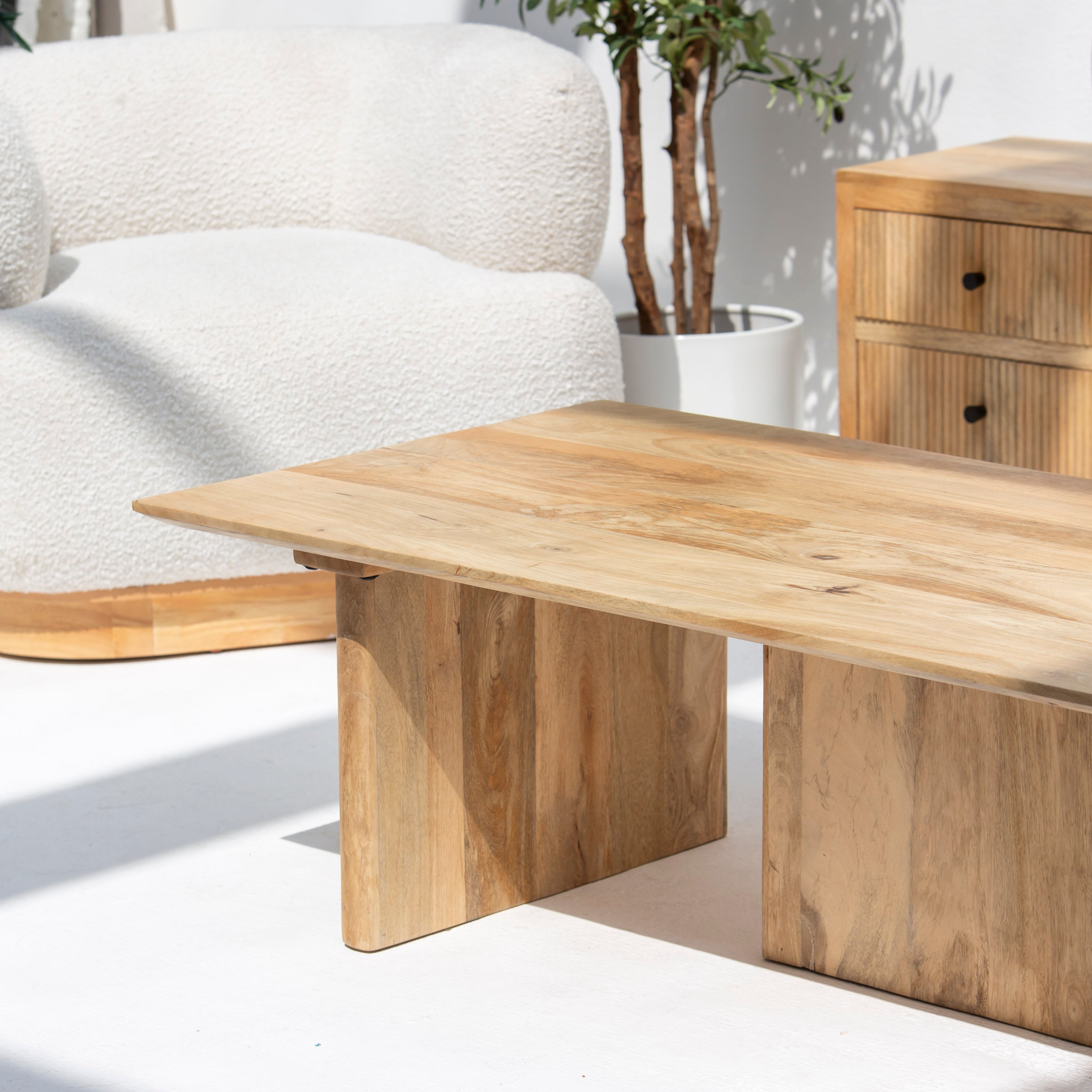 MONTERA WOODEN COFFEE TABLE - Art and craft furniture 