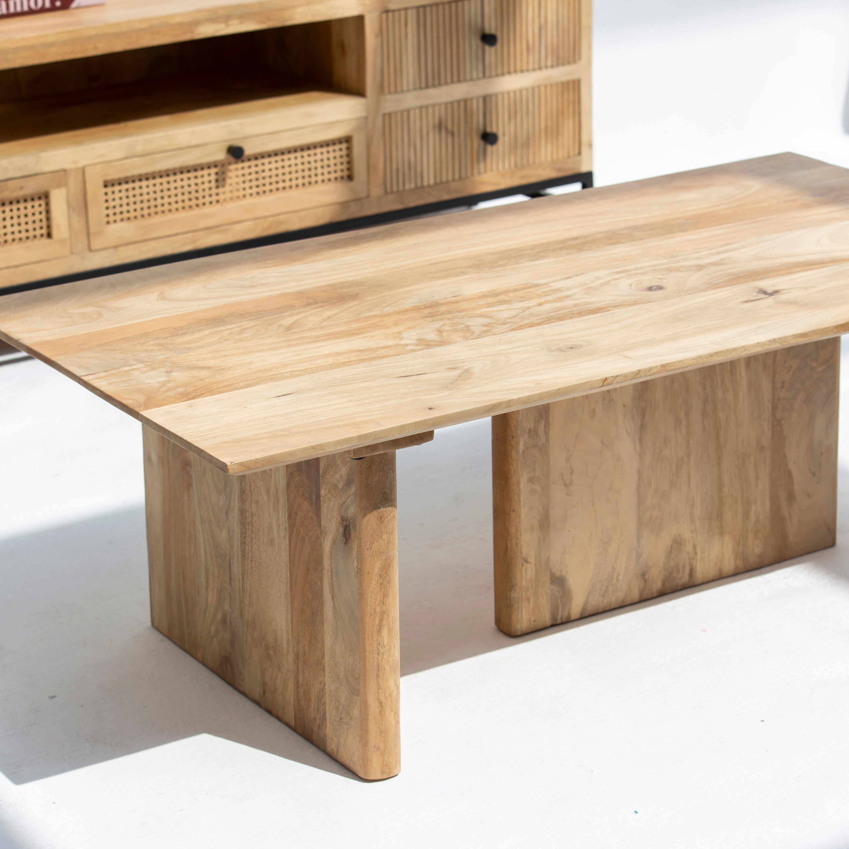 MONTERA WOODEN COFFEE TABLE - Art and craft furniture 