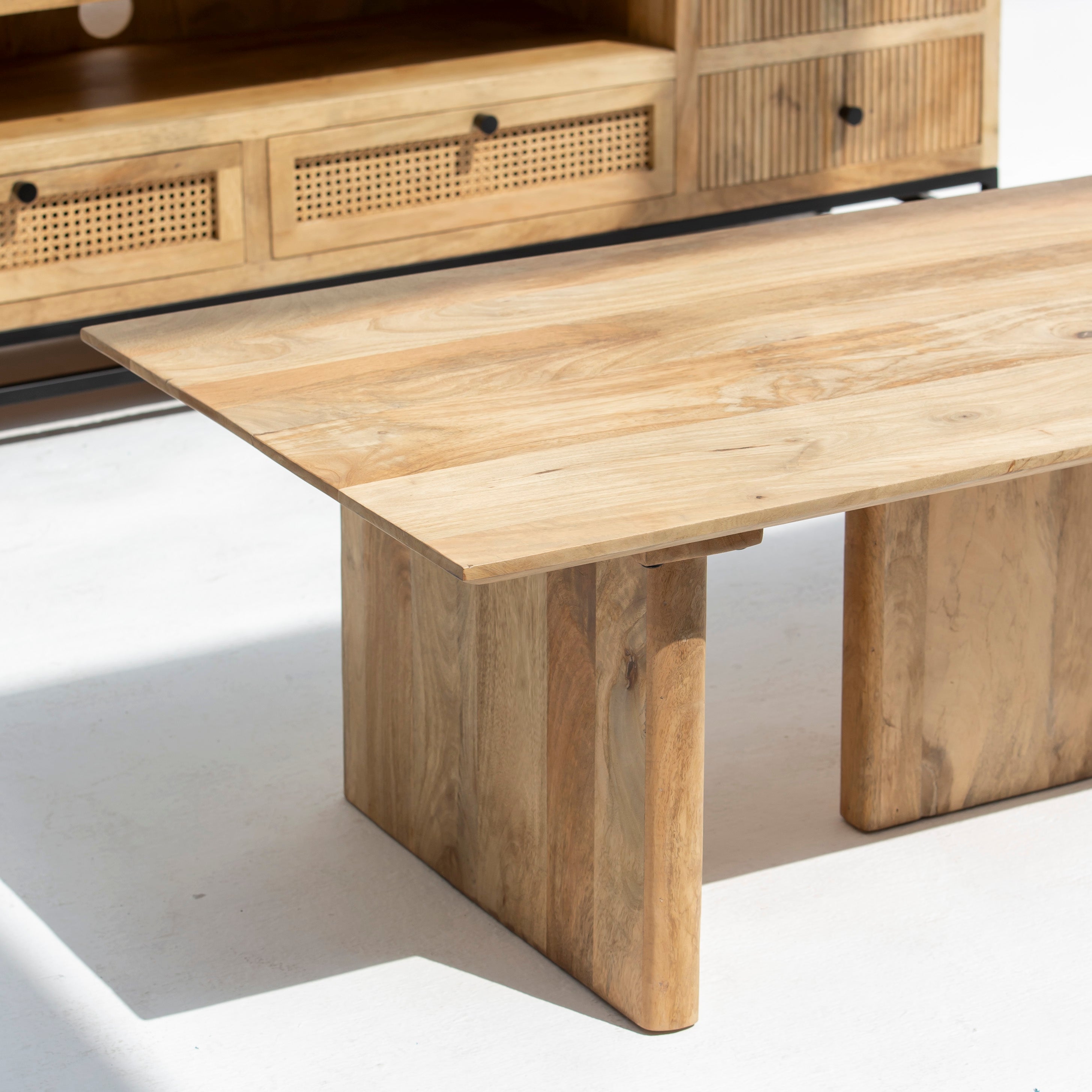 MONTERA WOODEN COFFEE TABLE - Art and craft furniture 