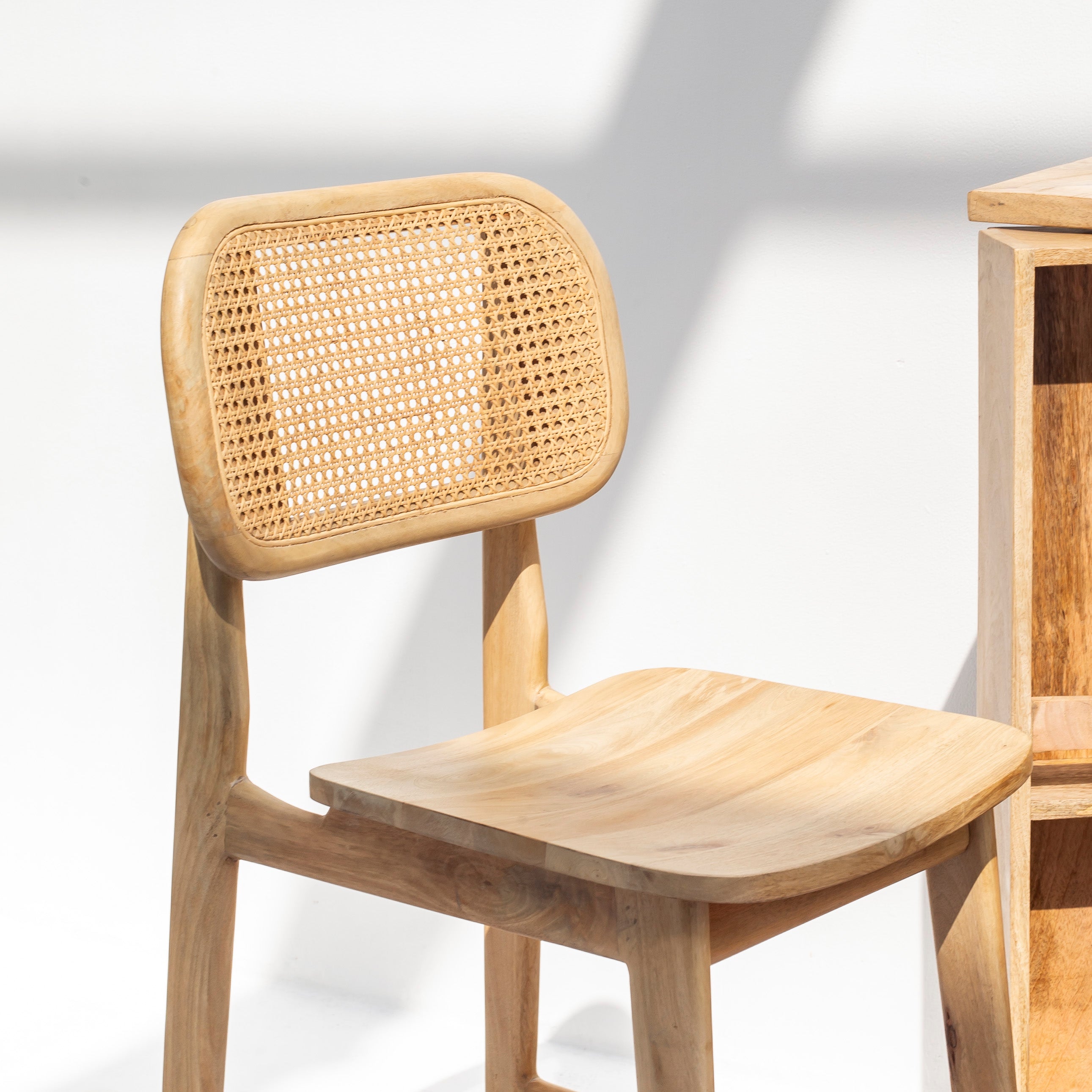 MINIMALIST WOODEN RATTAN BAR STOOL