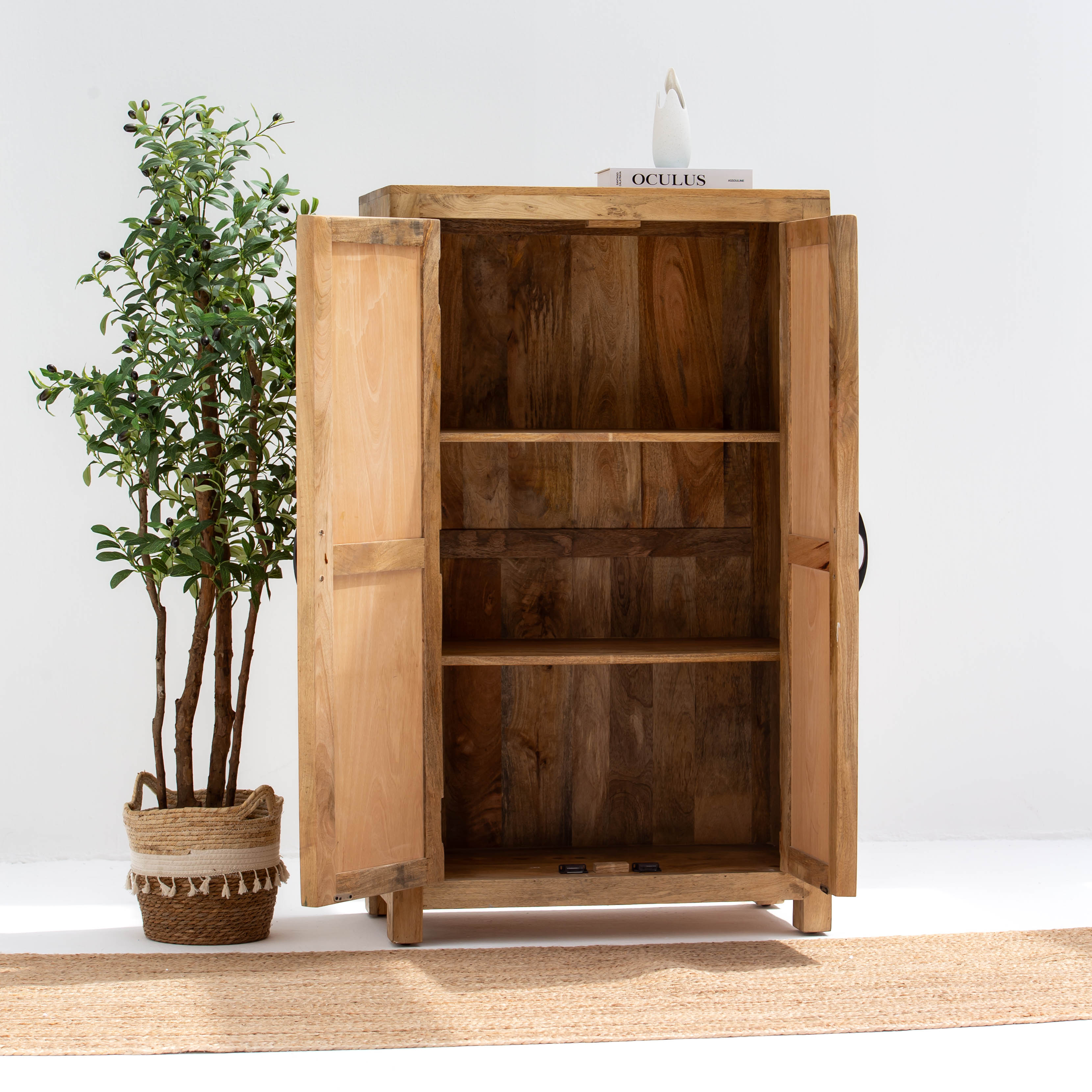 SIERRA WOODEN CARVING CABINET