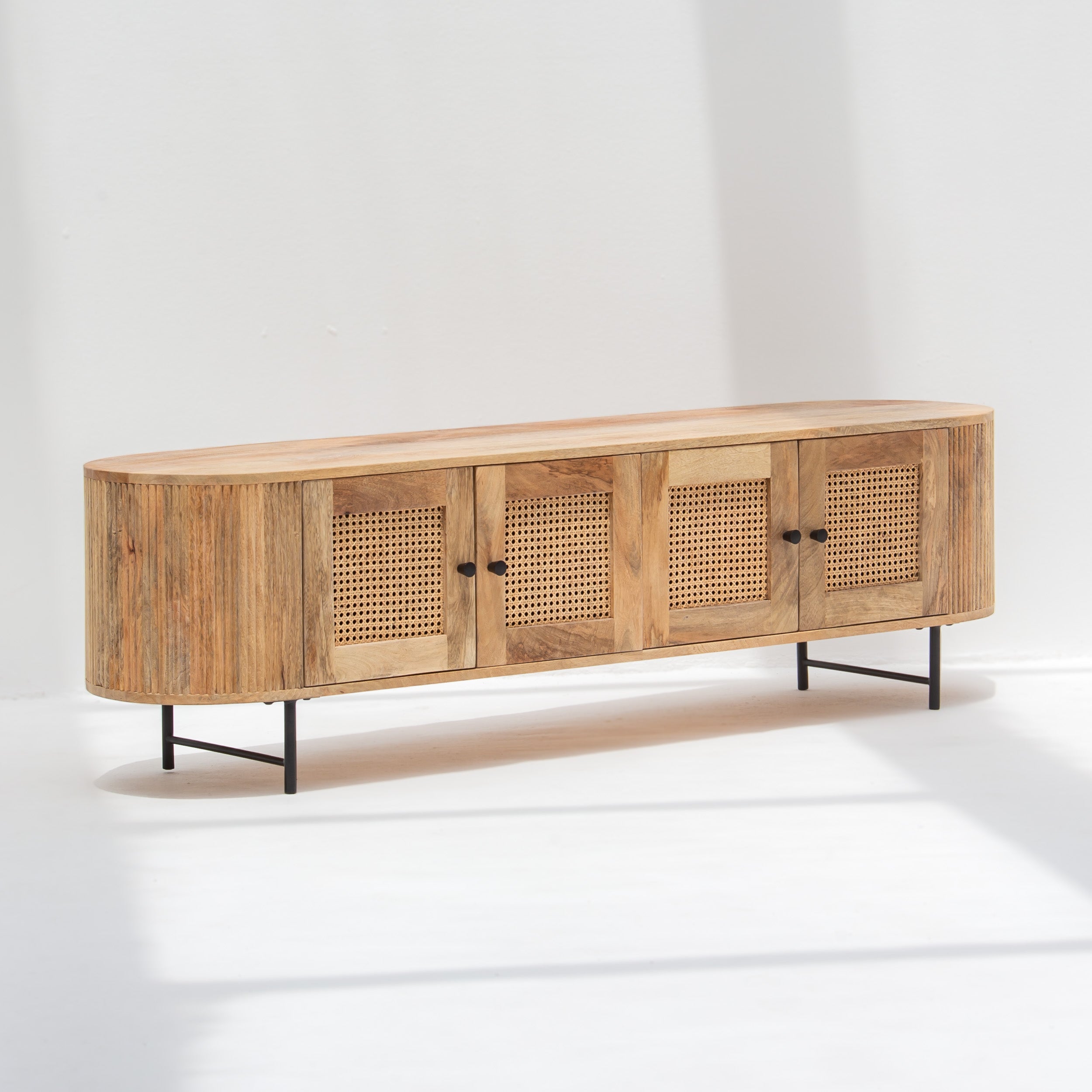 WINDSOR FOUR CANE DOOR TV STAND