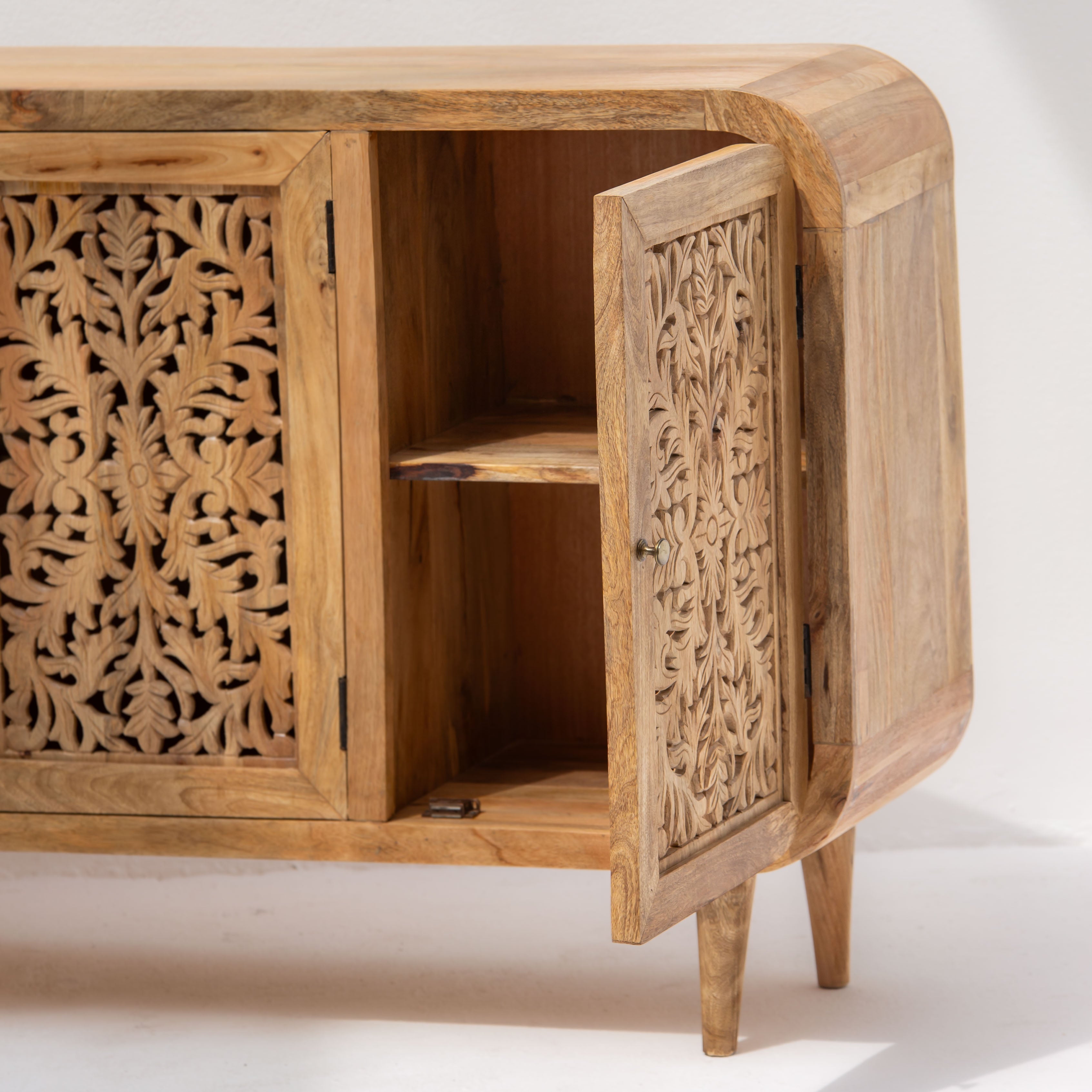 ZENVIA WOODEN CARWING FOUR DOOR SIDEBOARD