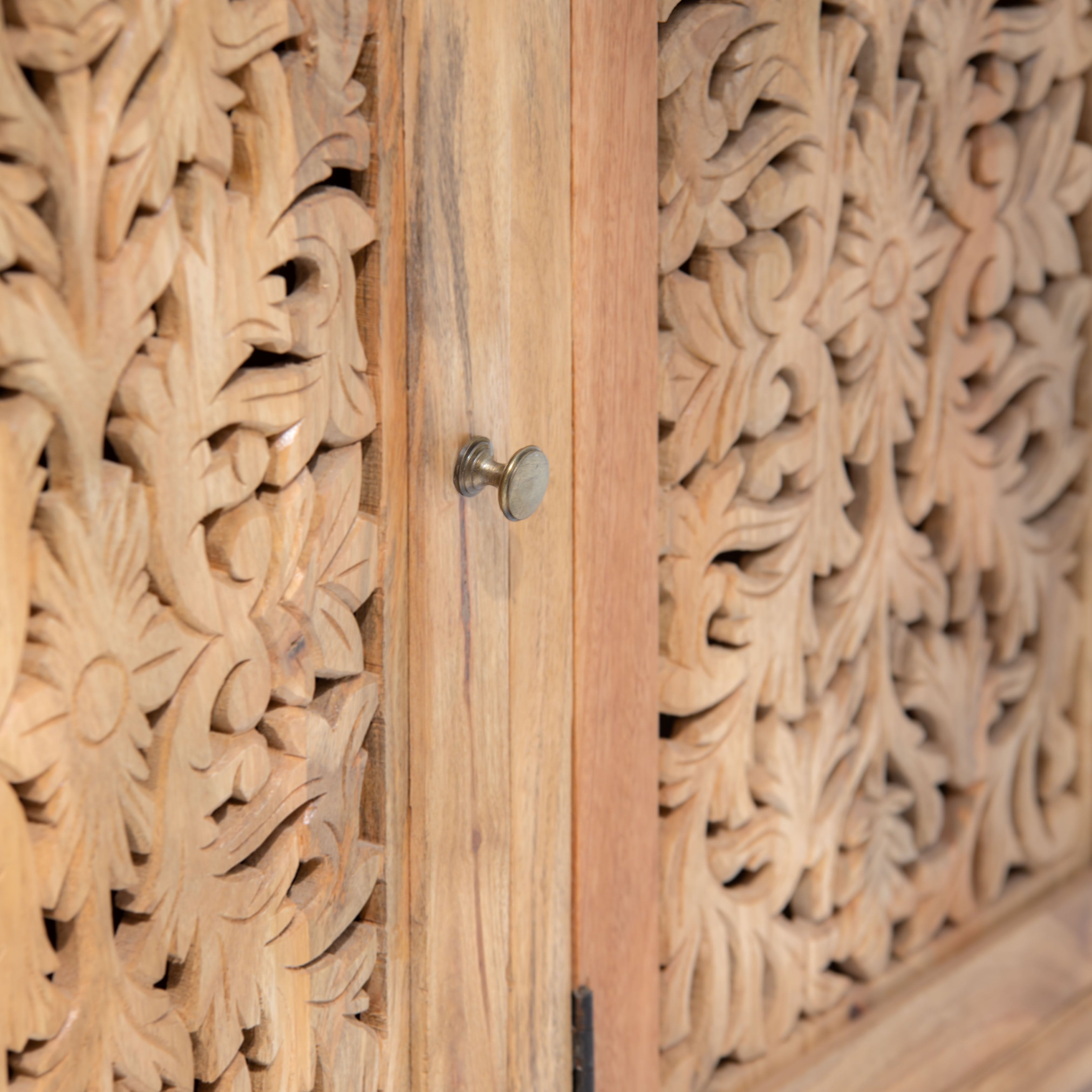 ZENVIA WOODEN CARWING FOUR DOOR SIDEBOARD