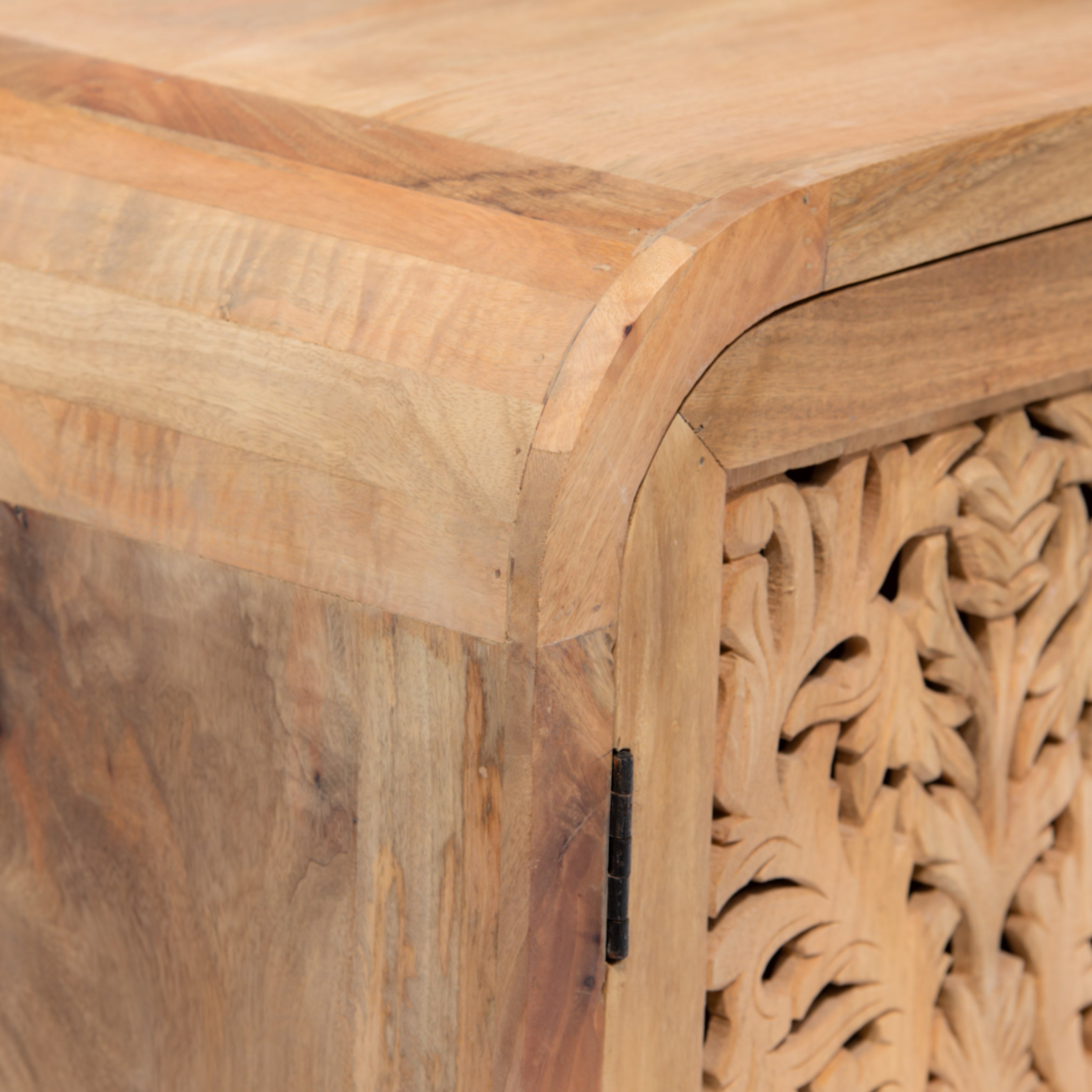 ZENVIA WOODEN CARWING FOUR DOOR SIDEBOARD