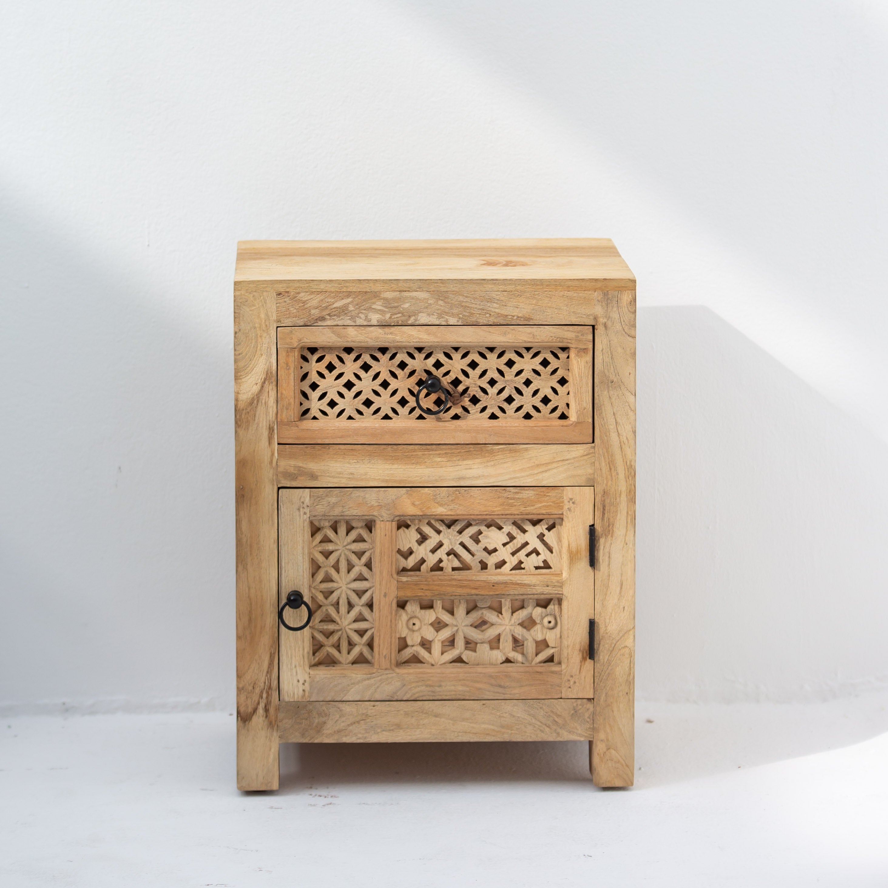 SIERRA WOODEN  ONE DRAWER ONE DOOR NIGHTSTAND TABLE