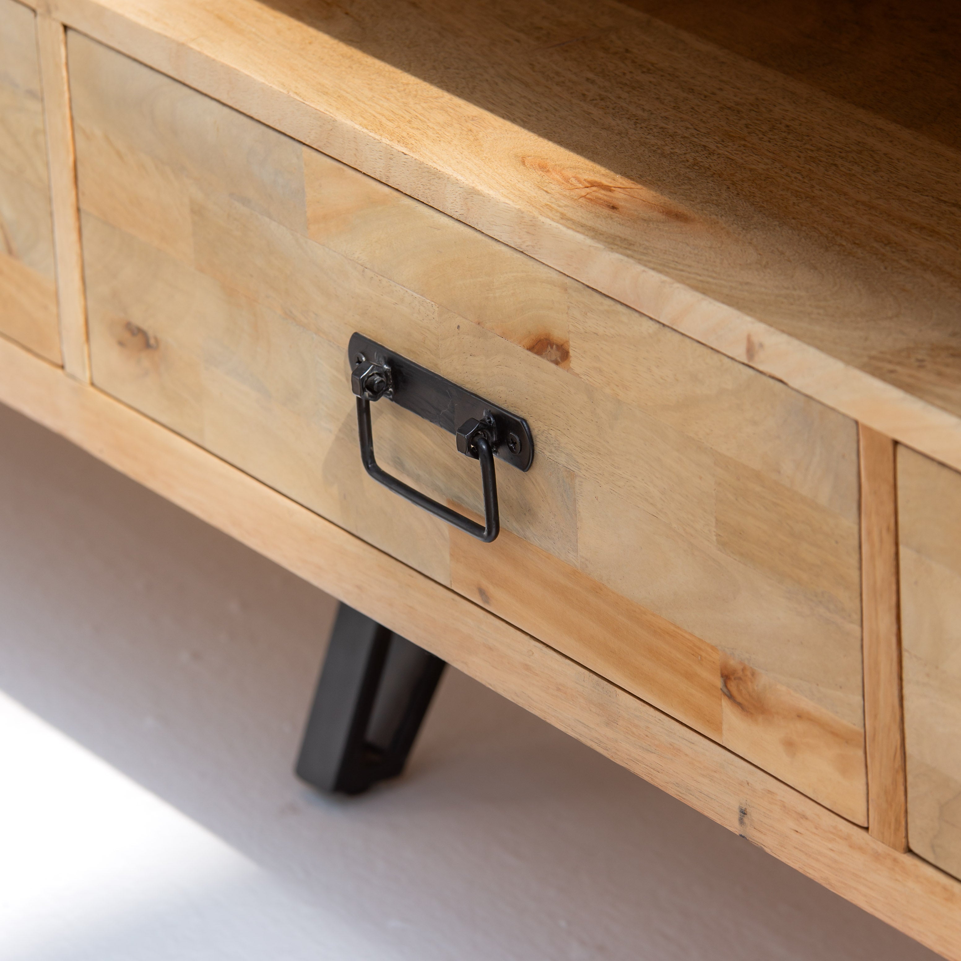 MANGOEDGE FOUR DRAWER TV STAND