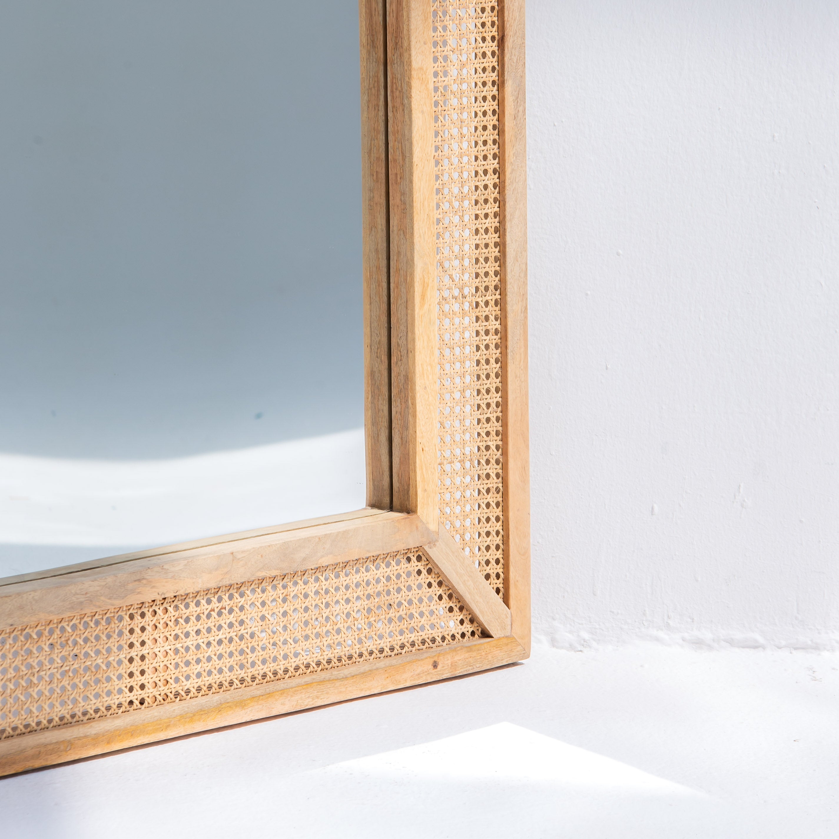 CANOVIA CANE ROUND TOP MIRROR FRAME