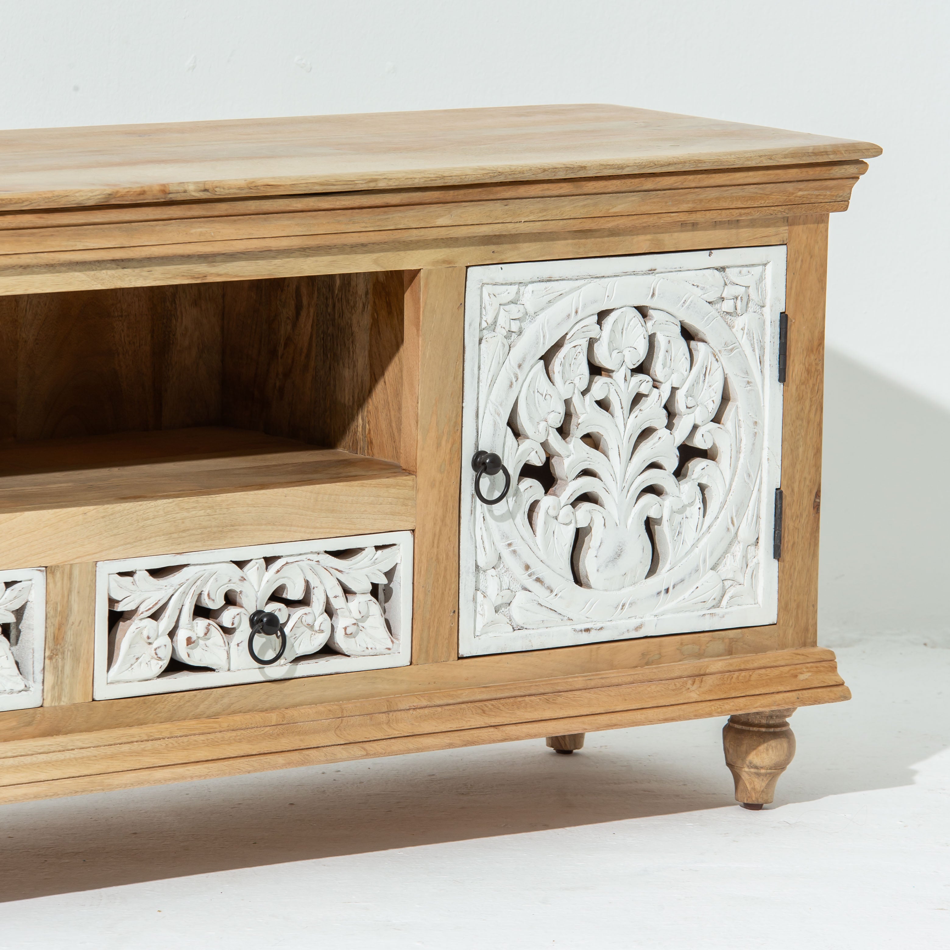 CALVIAN WOODEN CARVING TV STAND