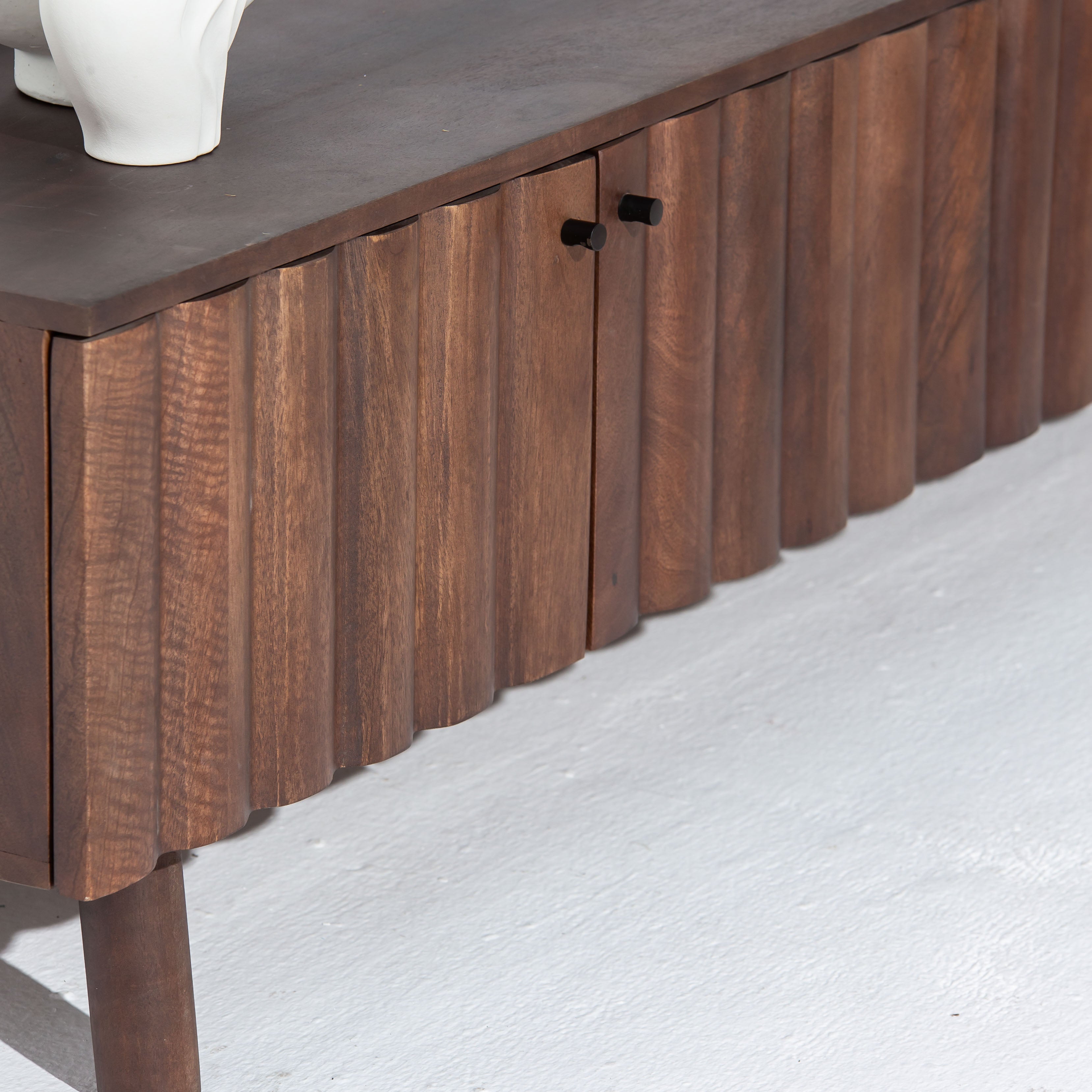 VALENCIA FOUR DOOR TV STAND