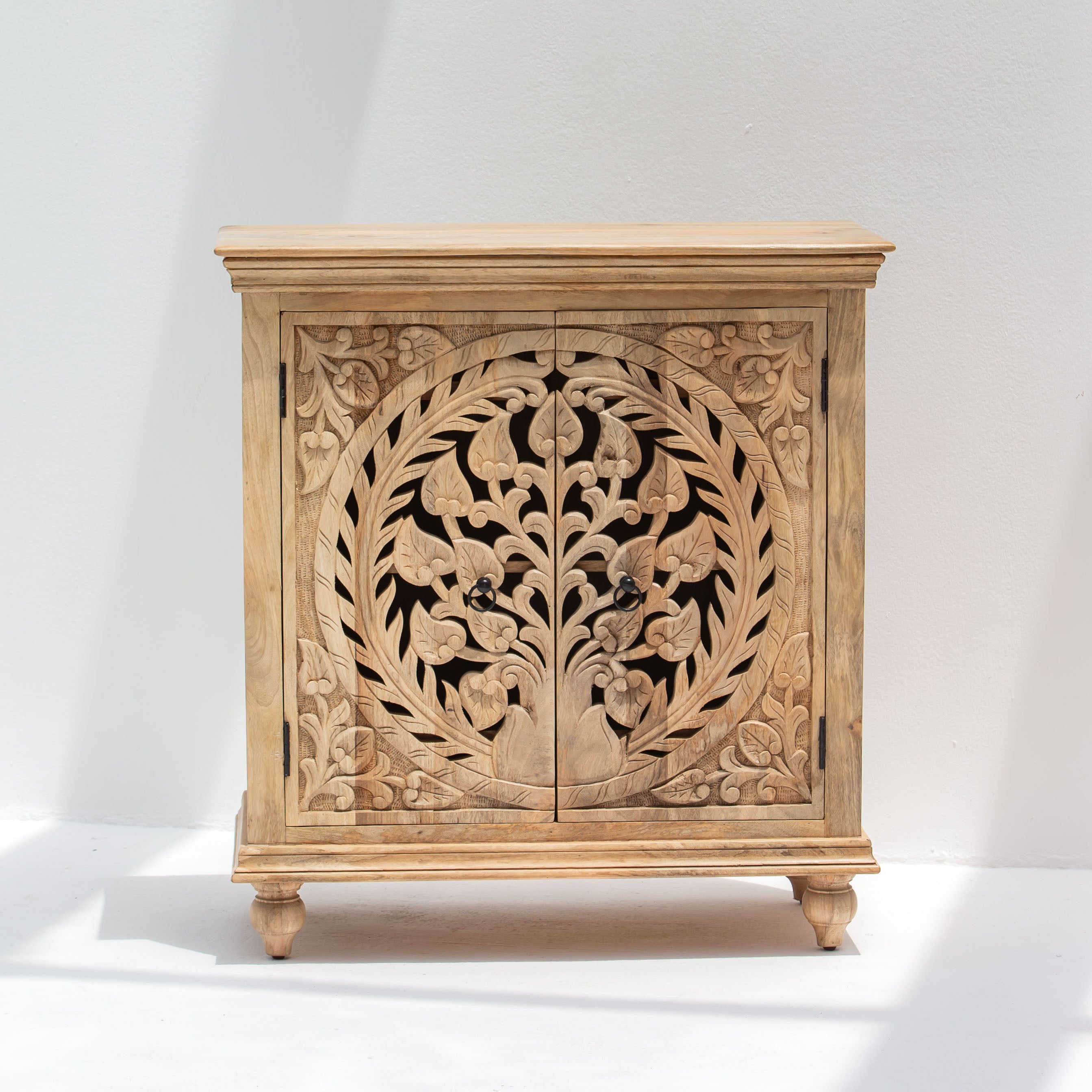 CALVIAN CARVING TWO DOOR SIDEBOARD