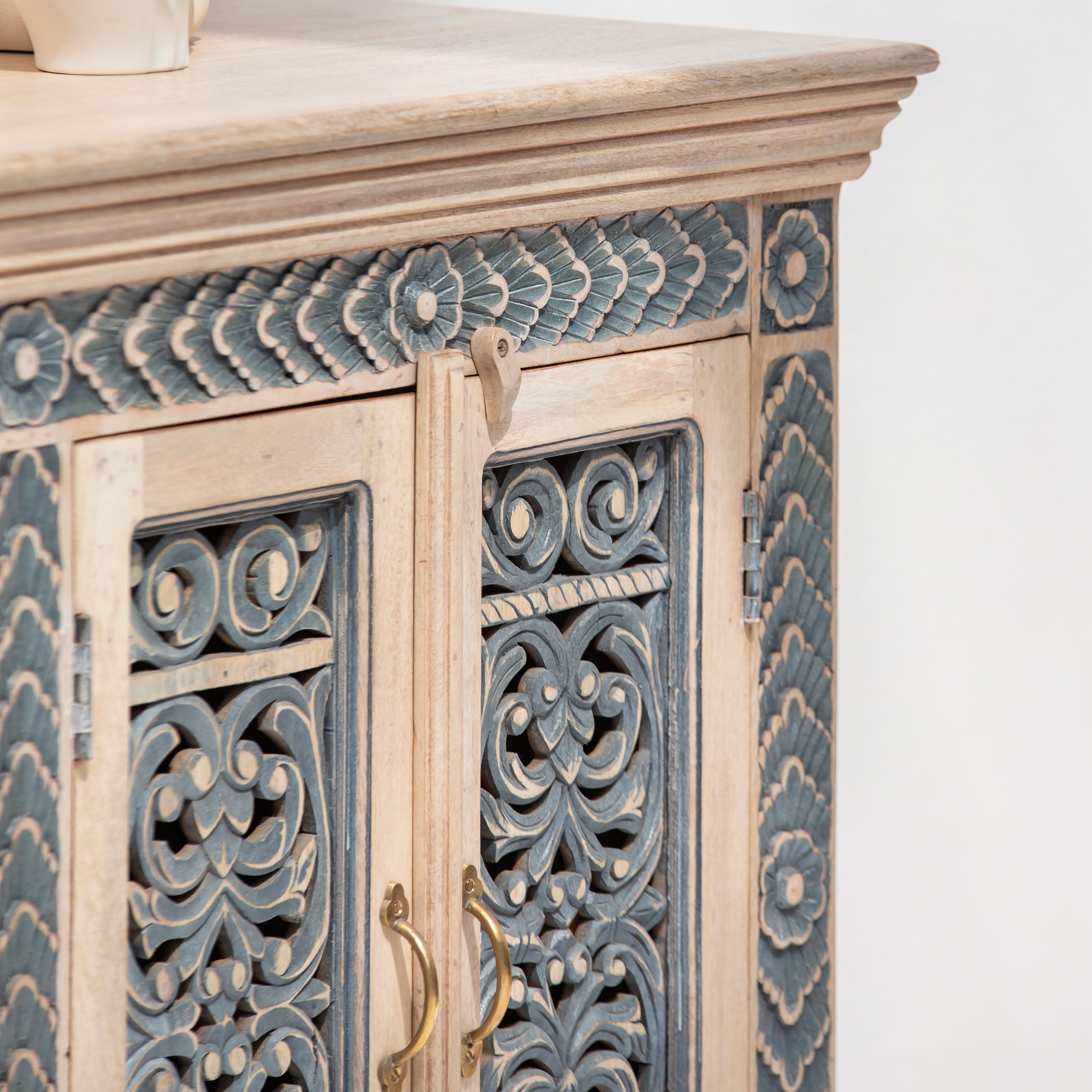 CHARLORE WOODEN SIDEBOARD