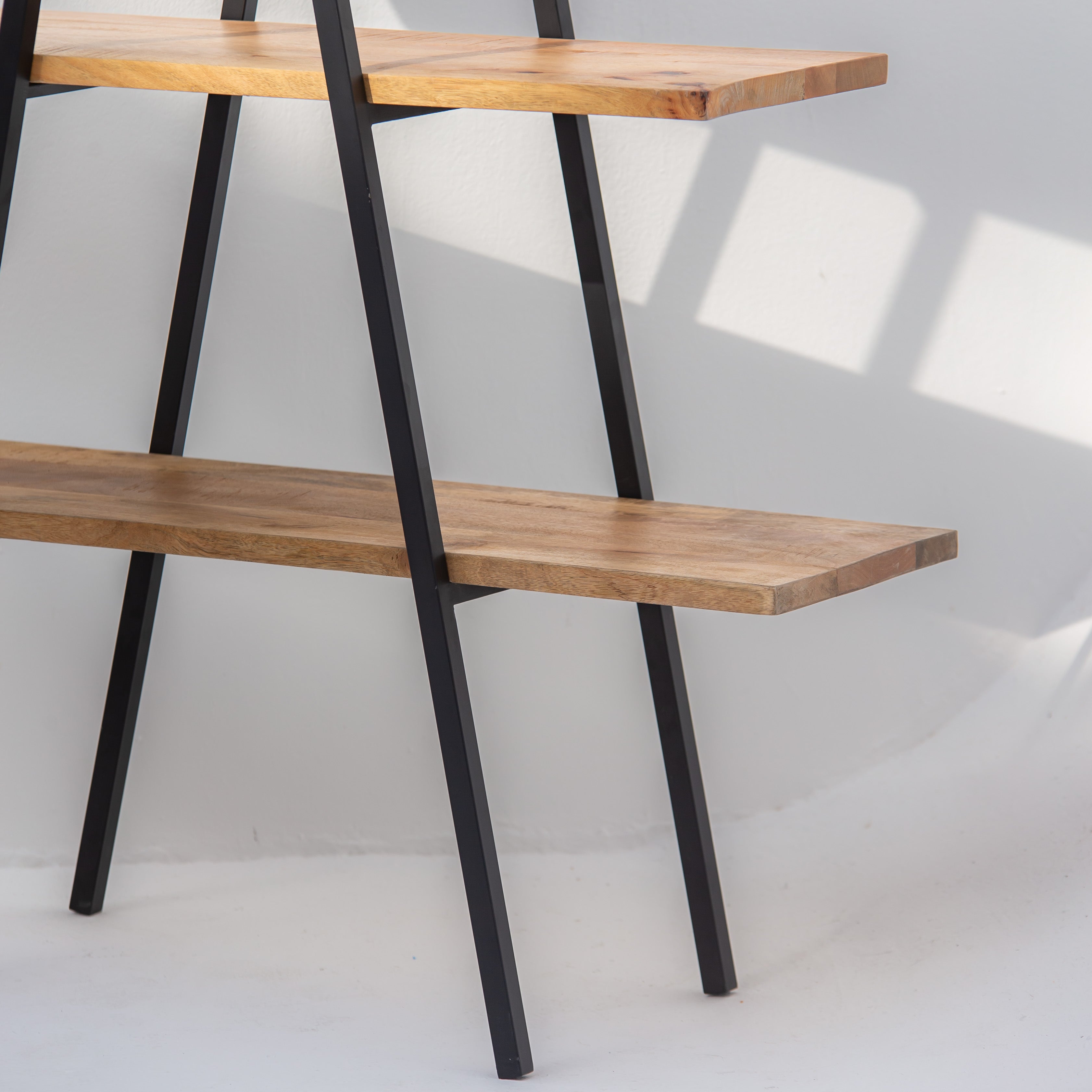 IRONIX WOODEN BOOKSHELF