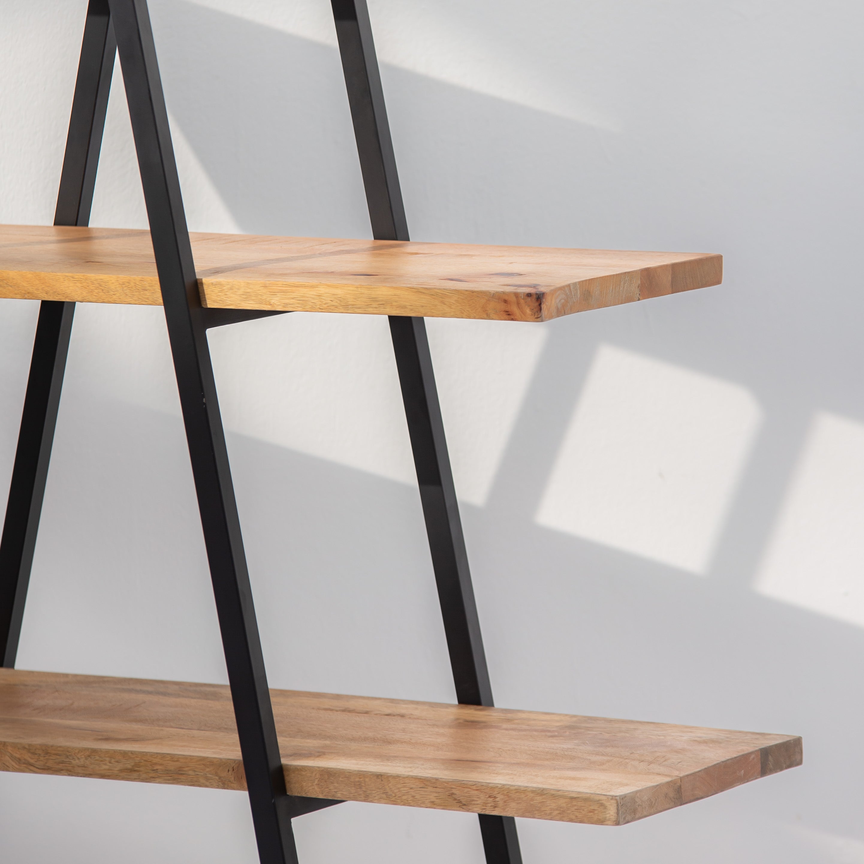 IRONIX WOODEN BOOKSHELF