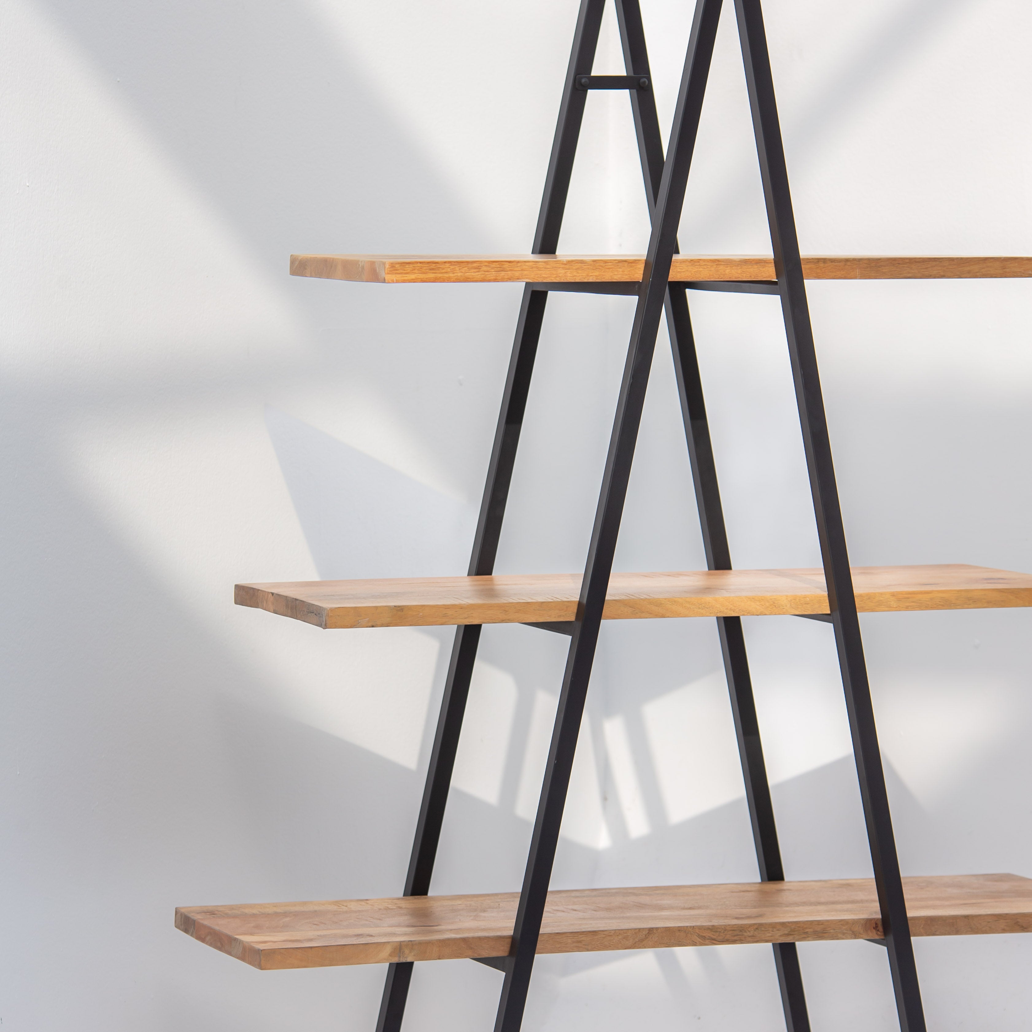 IRONIX WOODEN BOOKSHELF