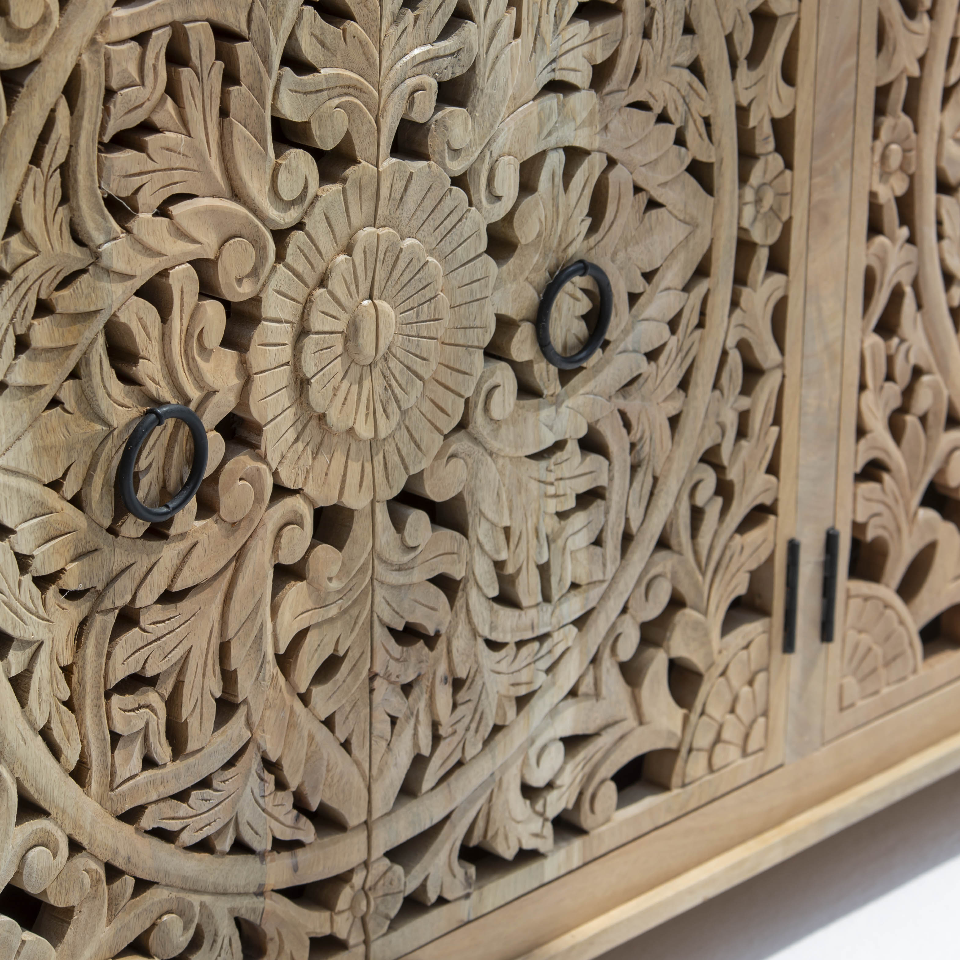 ROYAL CARVED FOUR DOOR SIDEBOARD - Art and craft furniture 