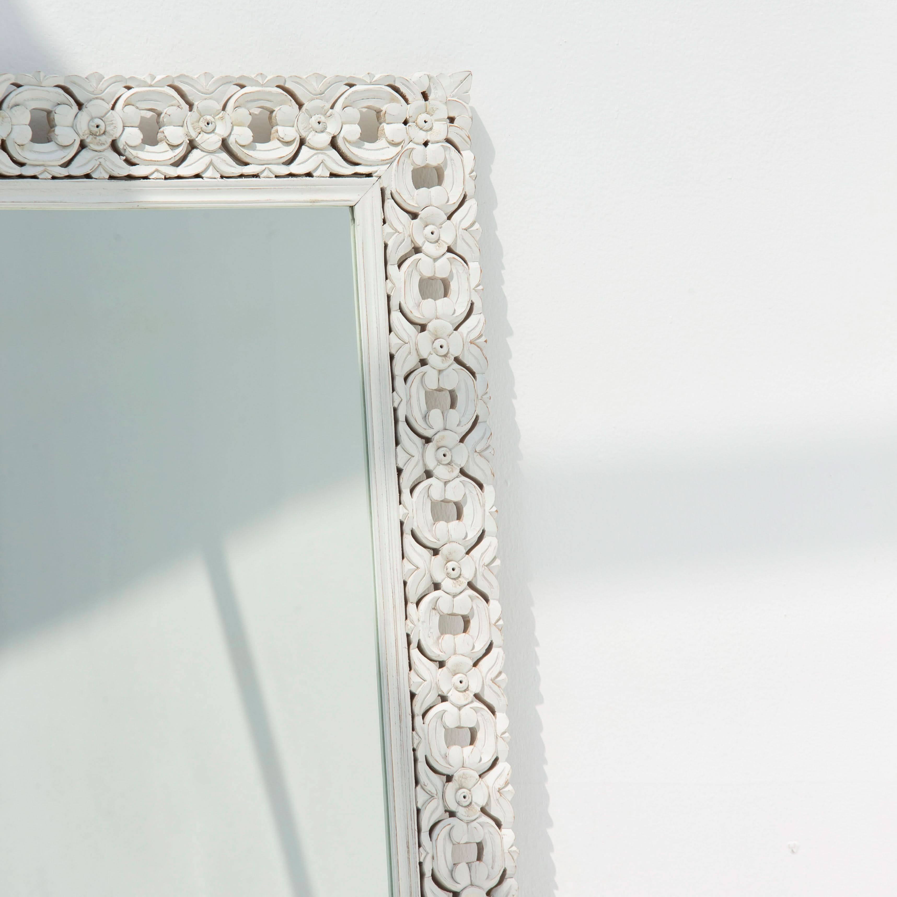 BUENOS HAND CARVED MANGO WOOD MIRROR FRAME - Art and craft furniture 