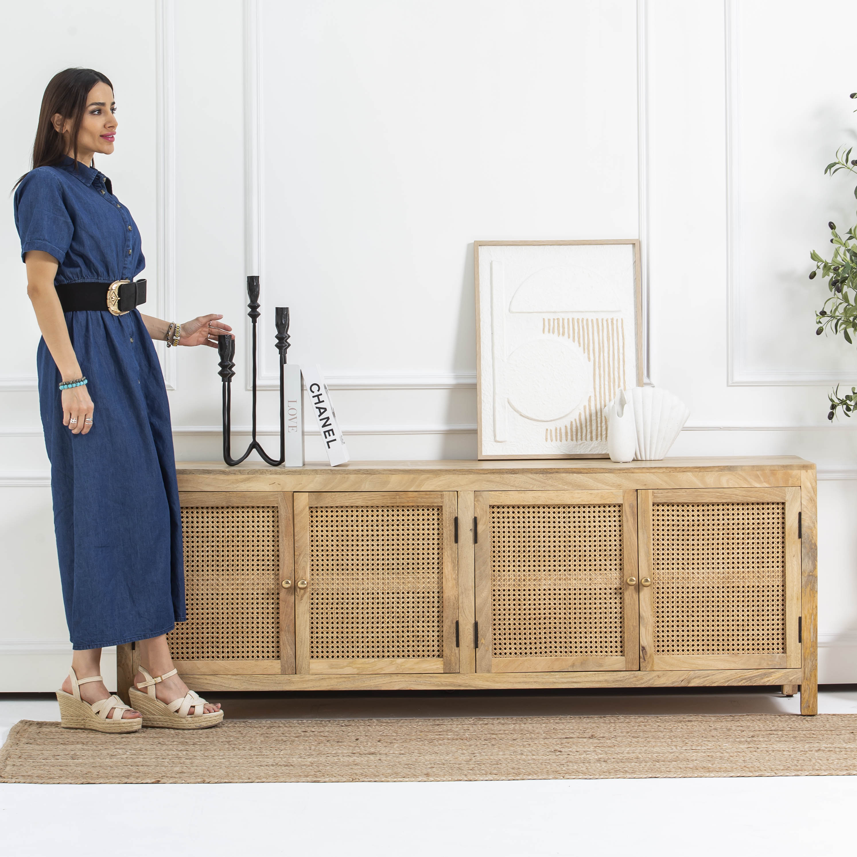 CANOVIA CANE FOUR DOOR TV STAND