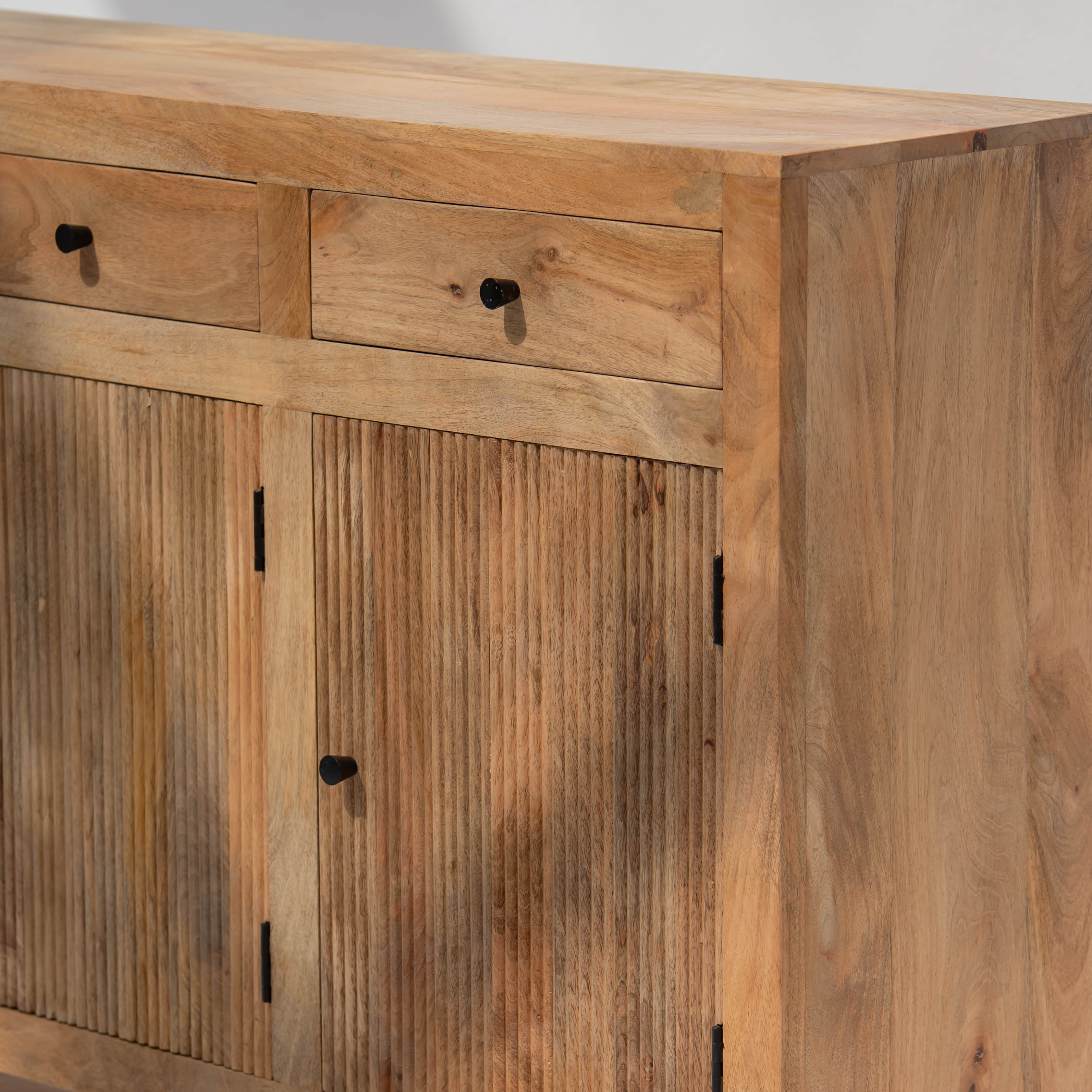 LUWIN LINNING  DOOR - DRAWER SIDEBOARD