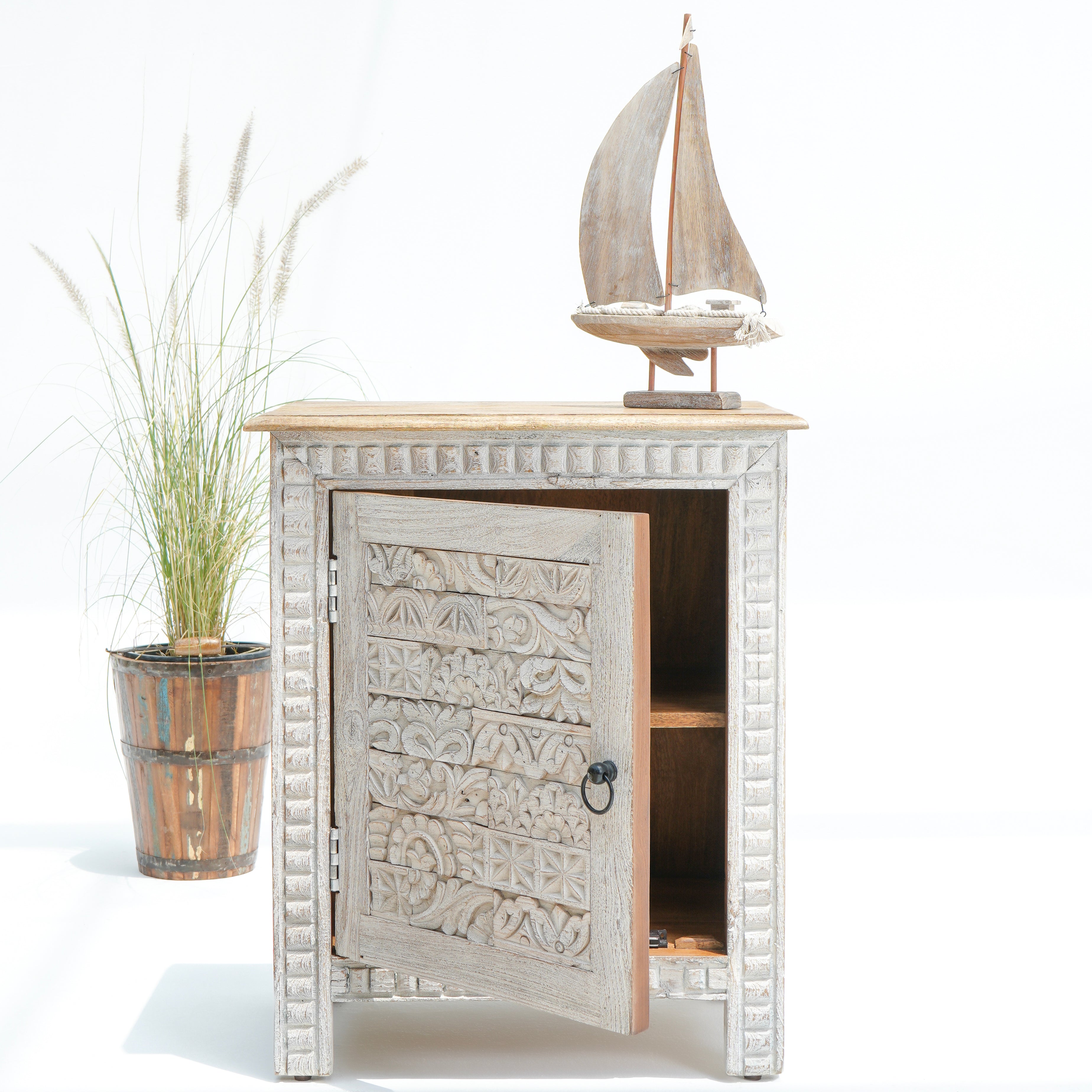 Heritage One Door Nightstand