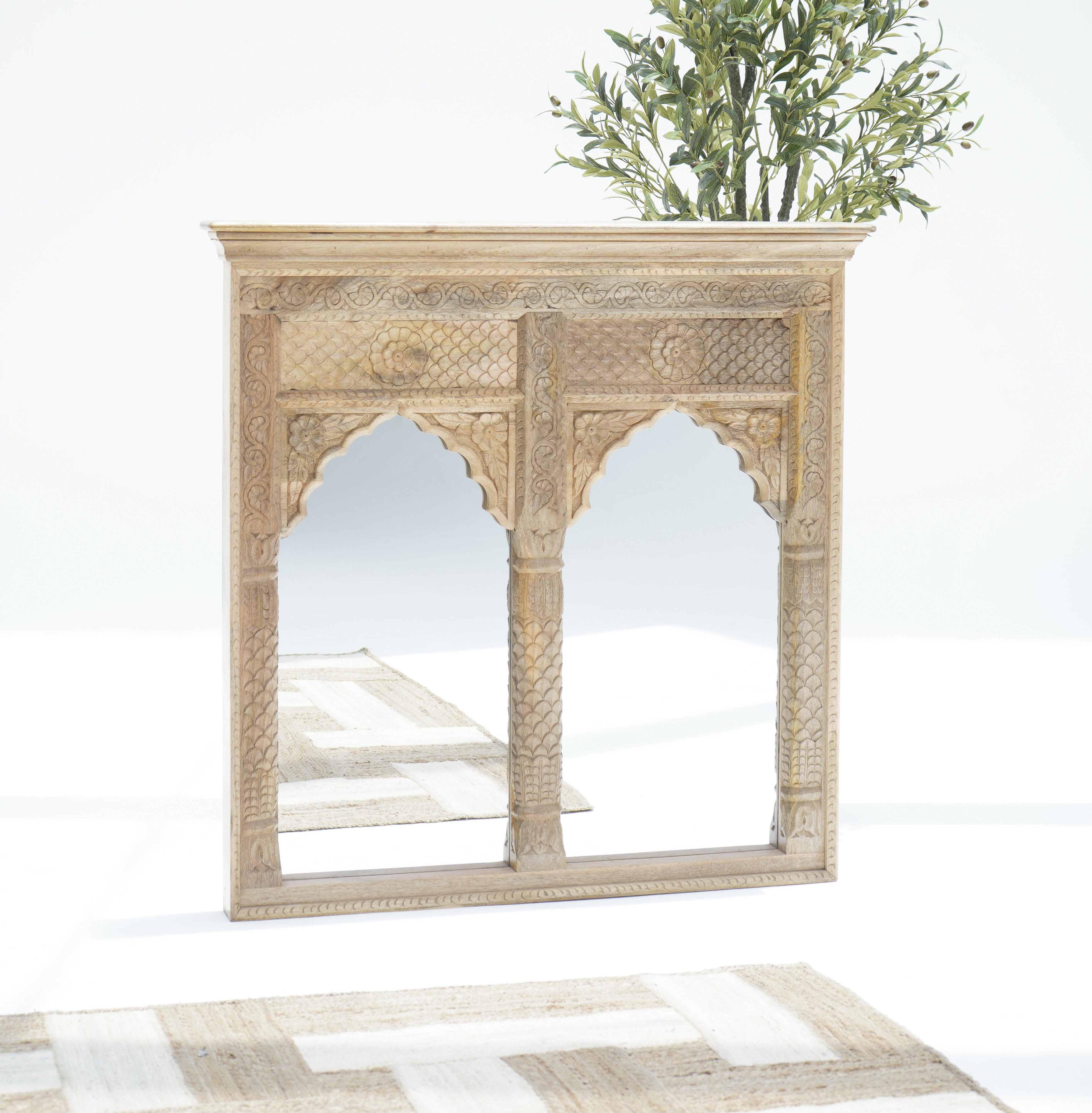 Brilliance Mehrab Mirror Frame