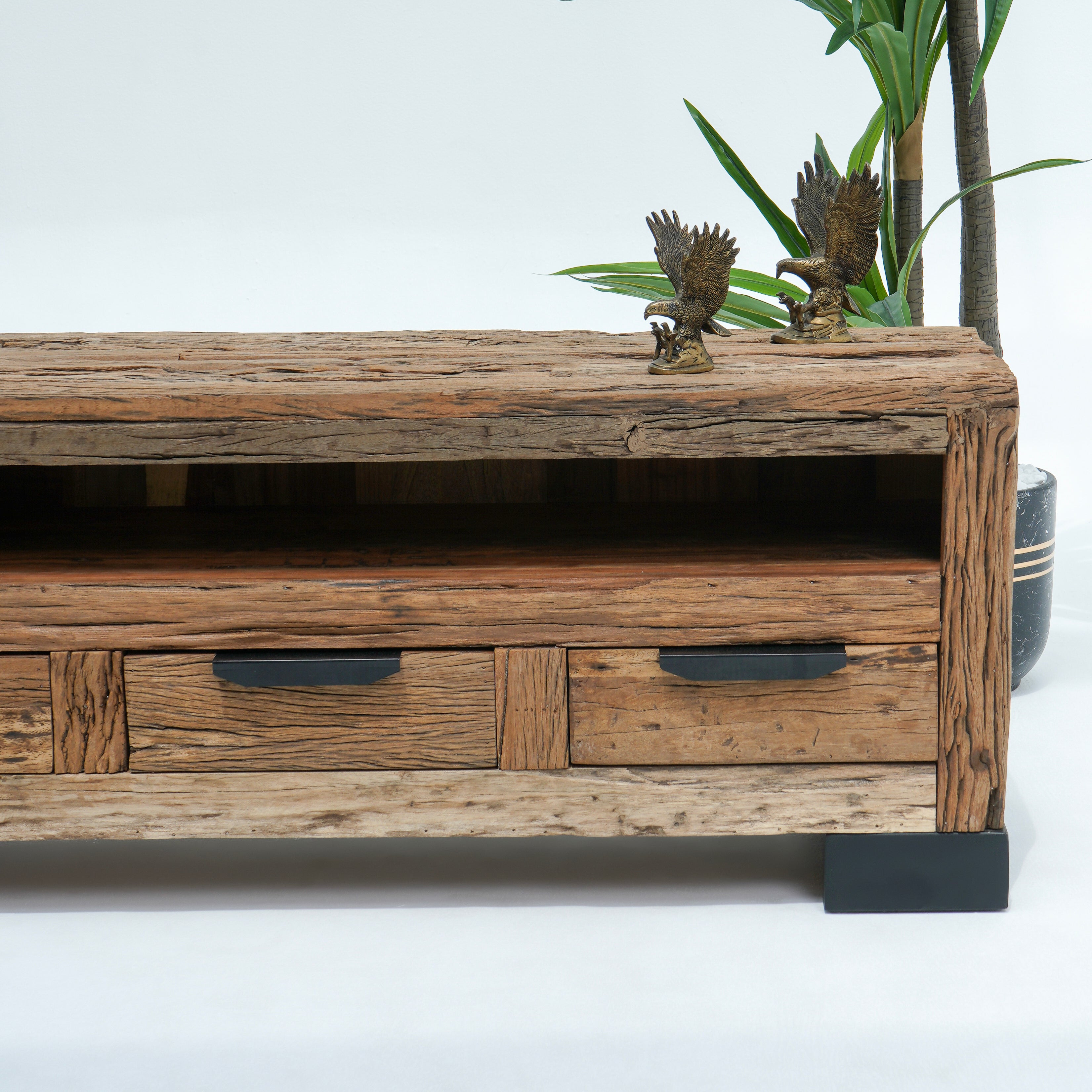 Railway sleeper Tv stand