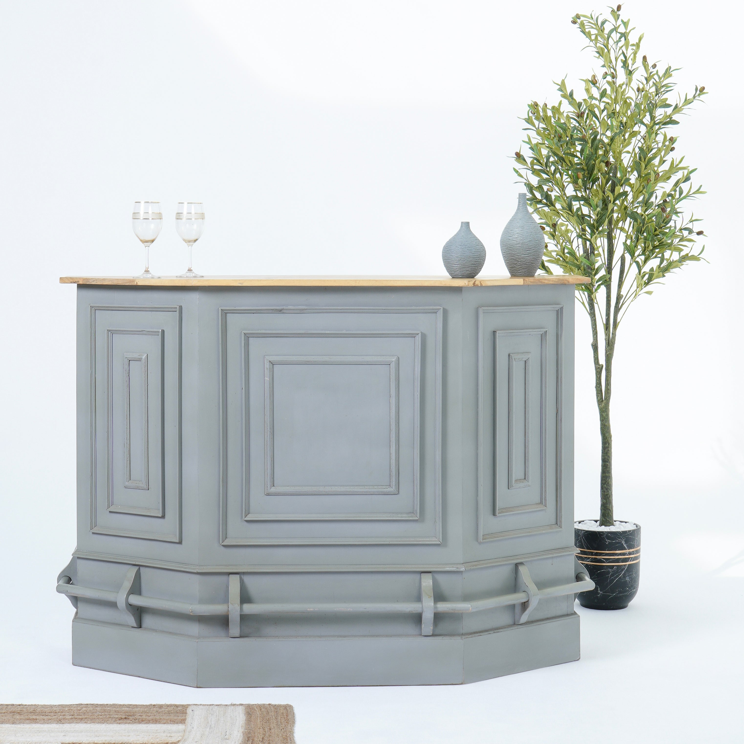 The Retro Reserve Bar Counter