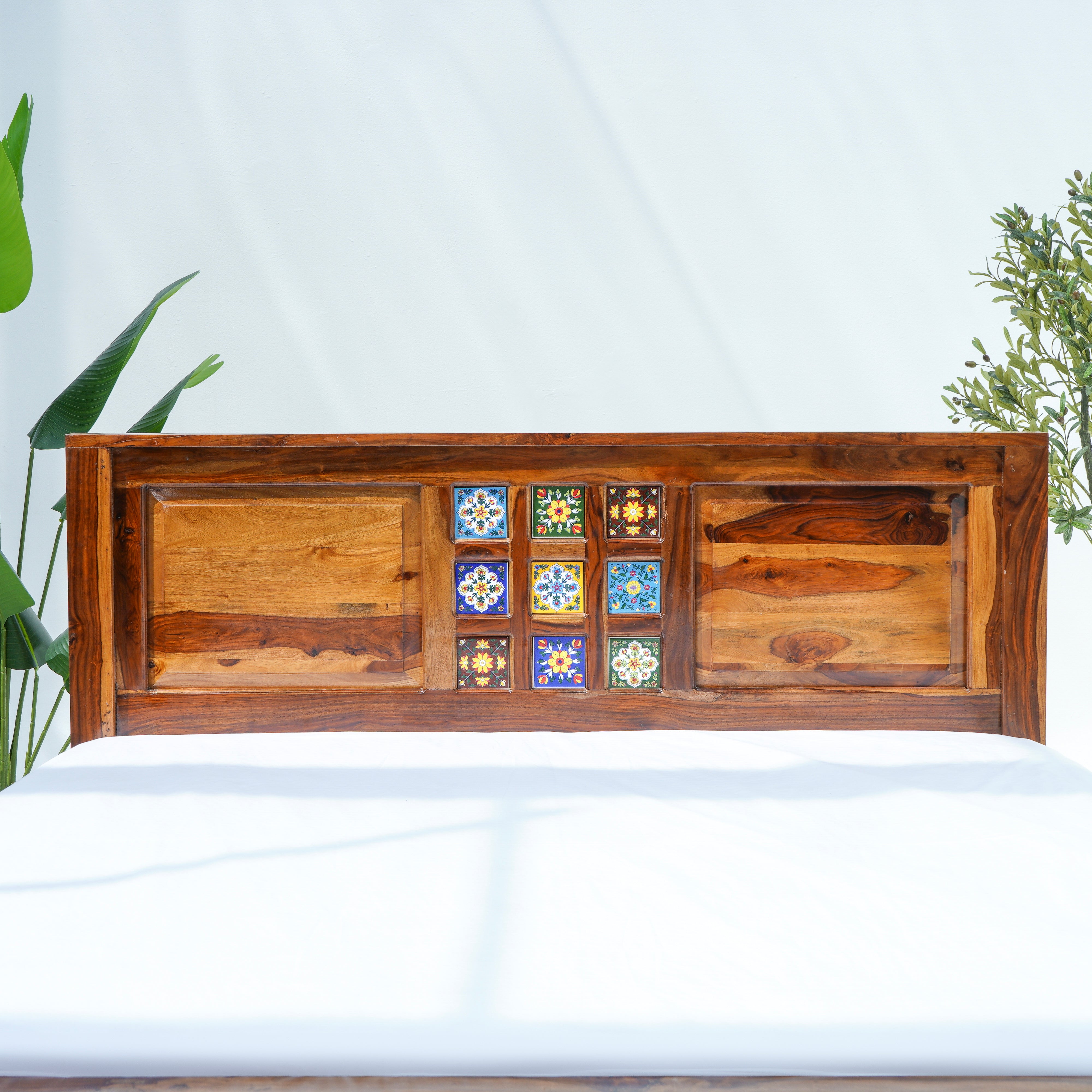 TILE  FTD-SHEESHAM WOOD STORAGE  BED