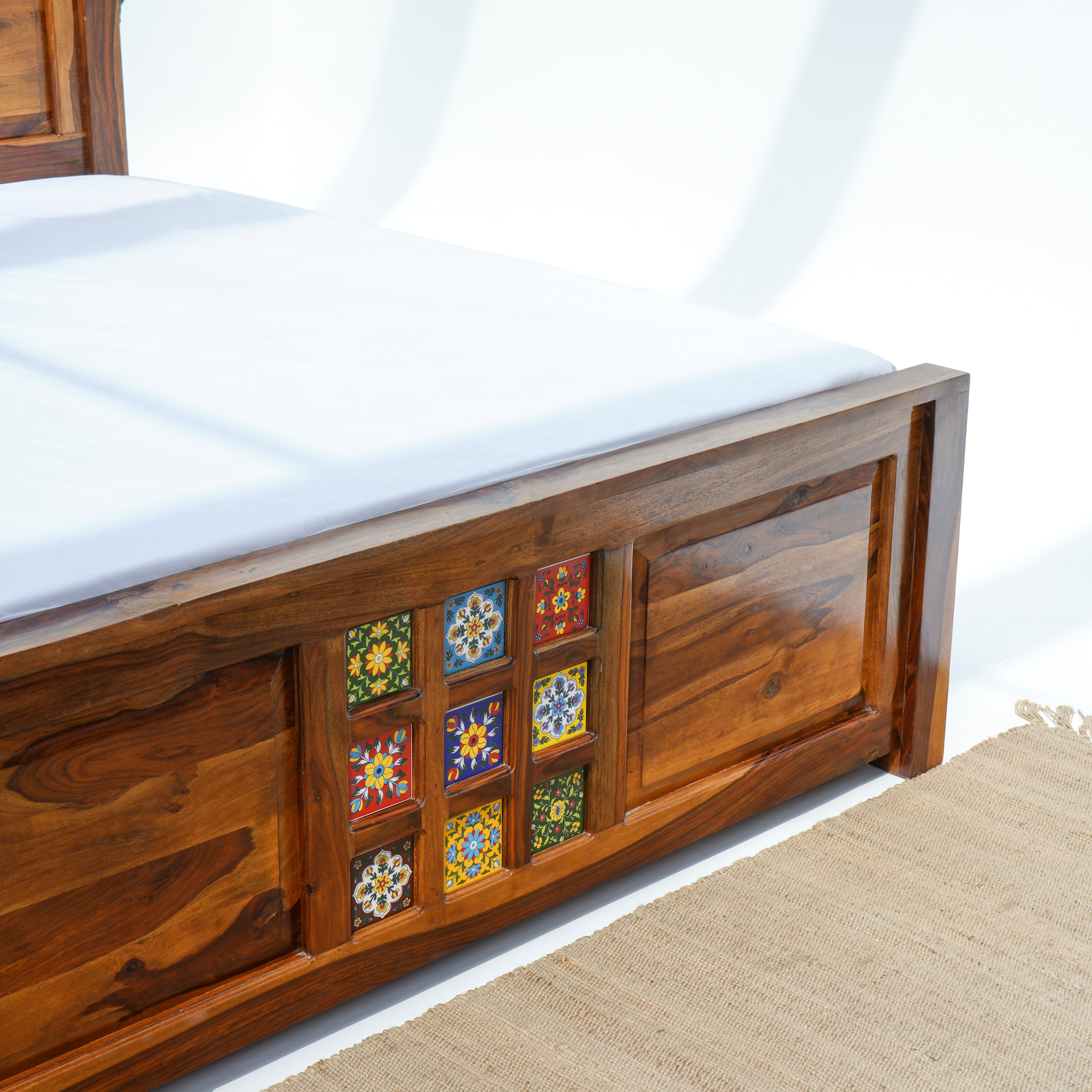 TILE  FTD-SHEESHAM WOOD STORAGE  BED